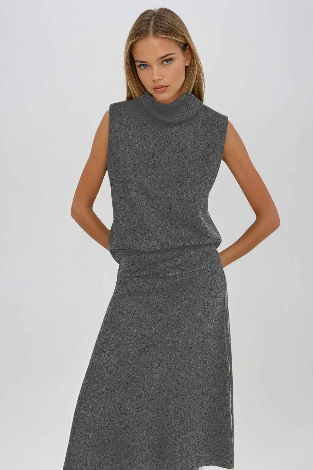 Gri Balıkçı Yaka Selanik Örme Kolsuz Bluz Ve Etek Takım