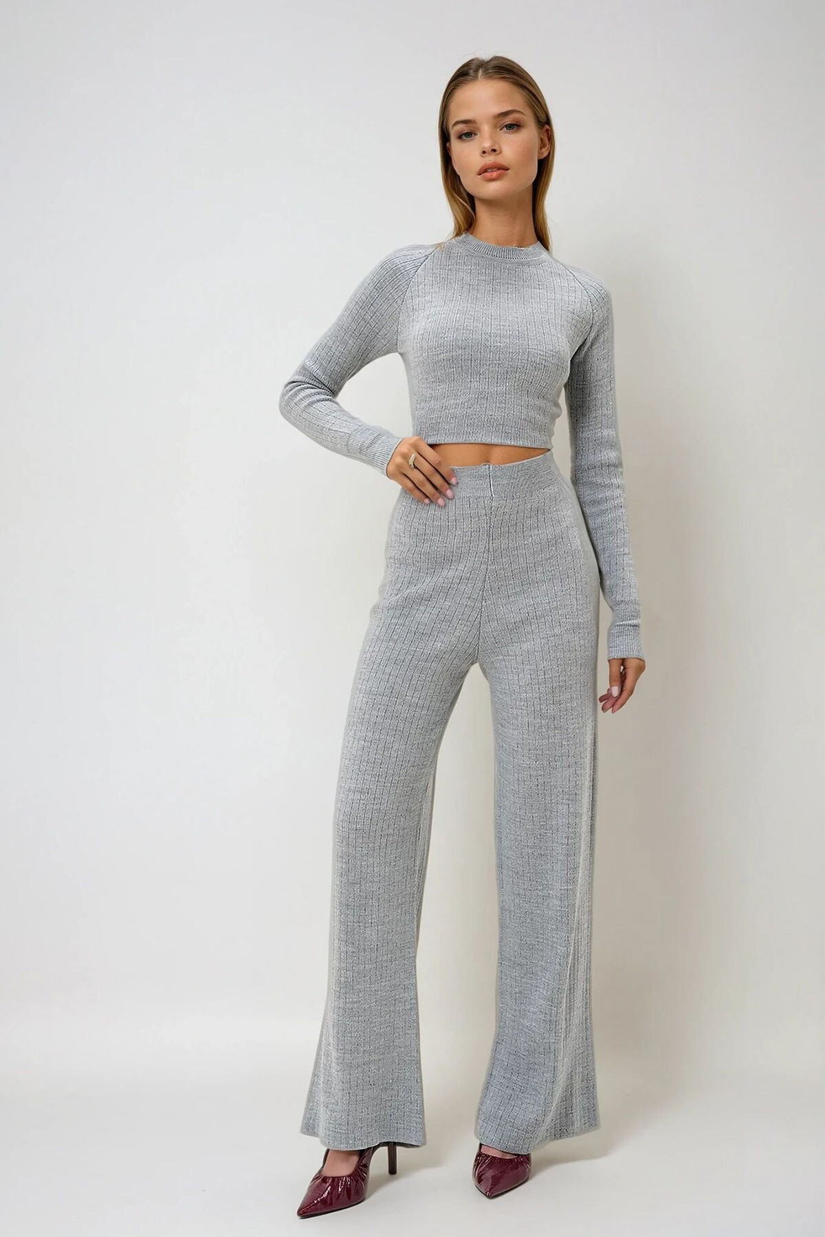 Gri Bisiklet Yaka Triko Crop Bluz Ve Palazzo Pantolon Takım