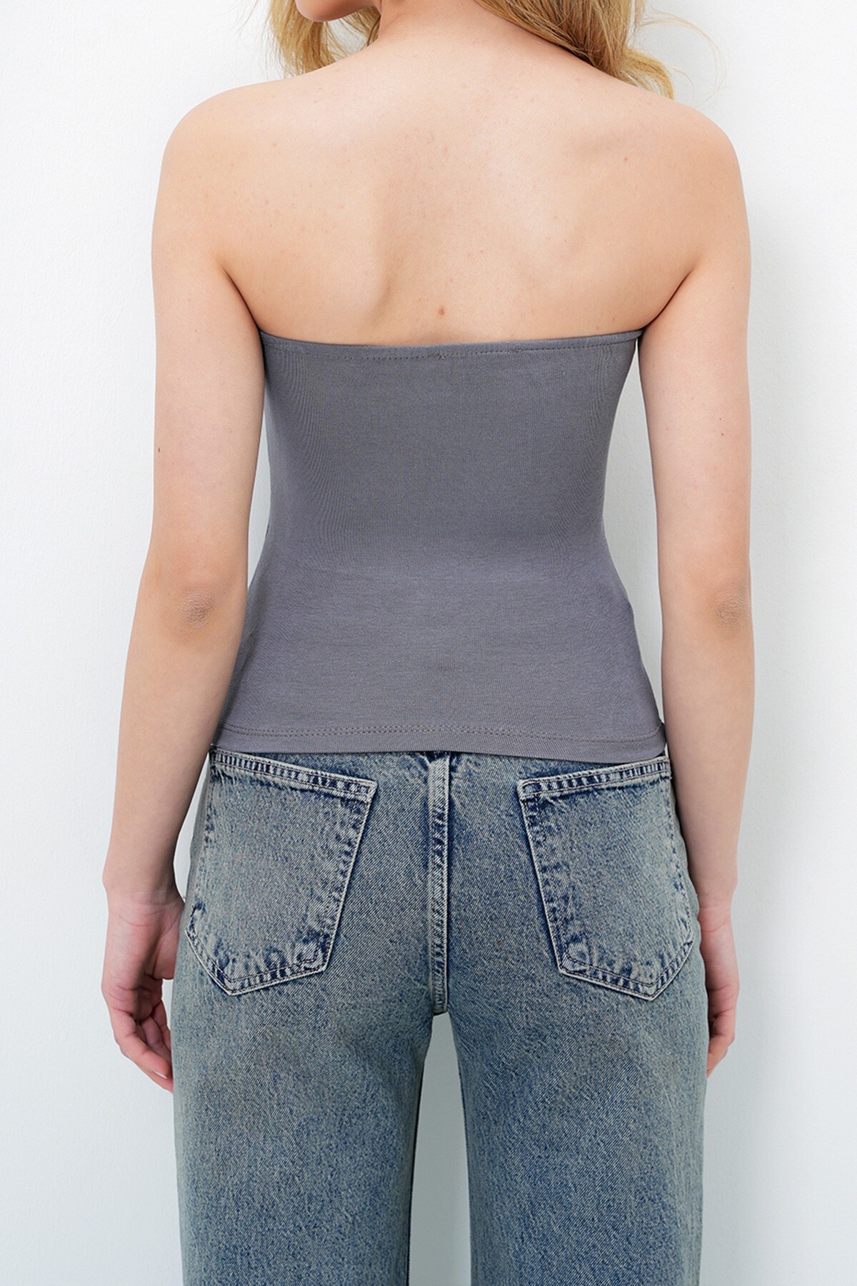 Gri Likralı Straplez Örme Bluz