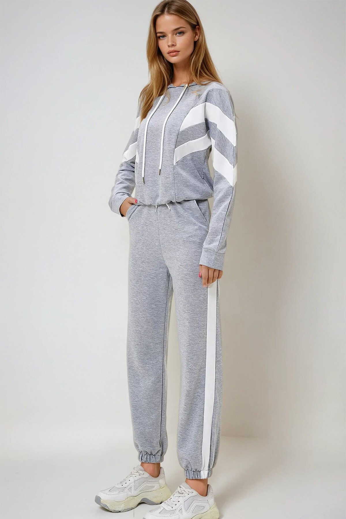 Grimelanj Kapüşonlu Renk Bloklu  İki İplik  Sweatshırt Ve Paçası Lastikli Eşofman Takımı