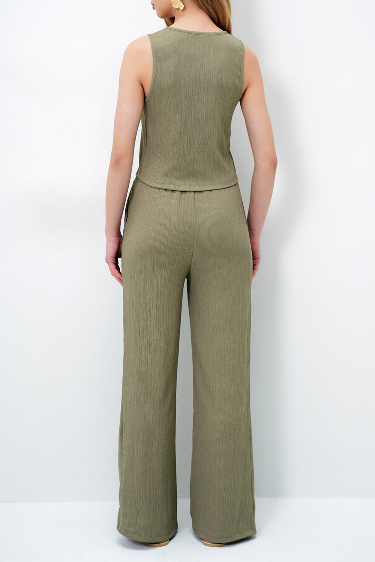 Haki Bağlama Detaylı Ajurlu Yelek Ve Çift Cepli Palazzo Pantolon Takım