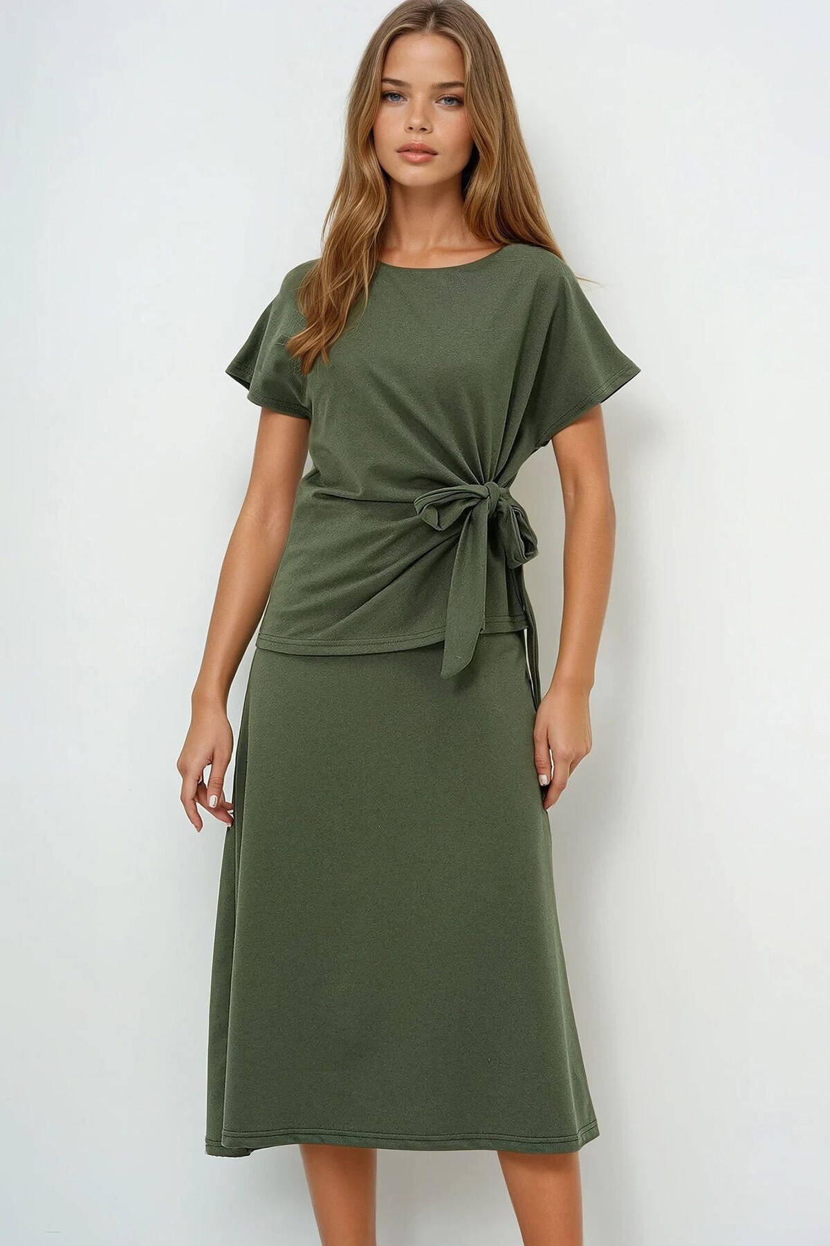 Haki Bisiklet Yaka Drape Detaylı Bluz Ve Kloş Etek Takım