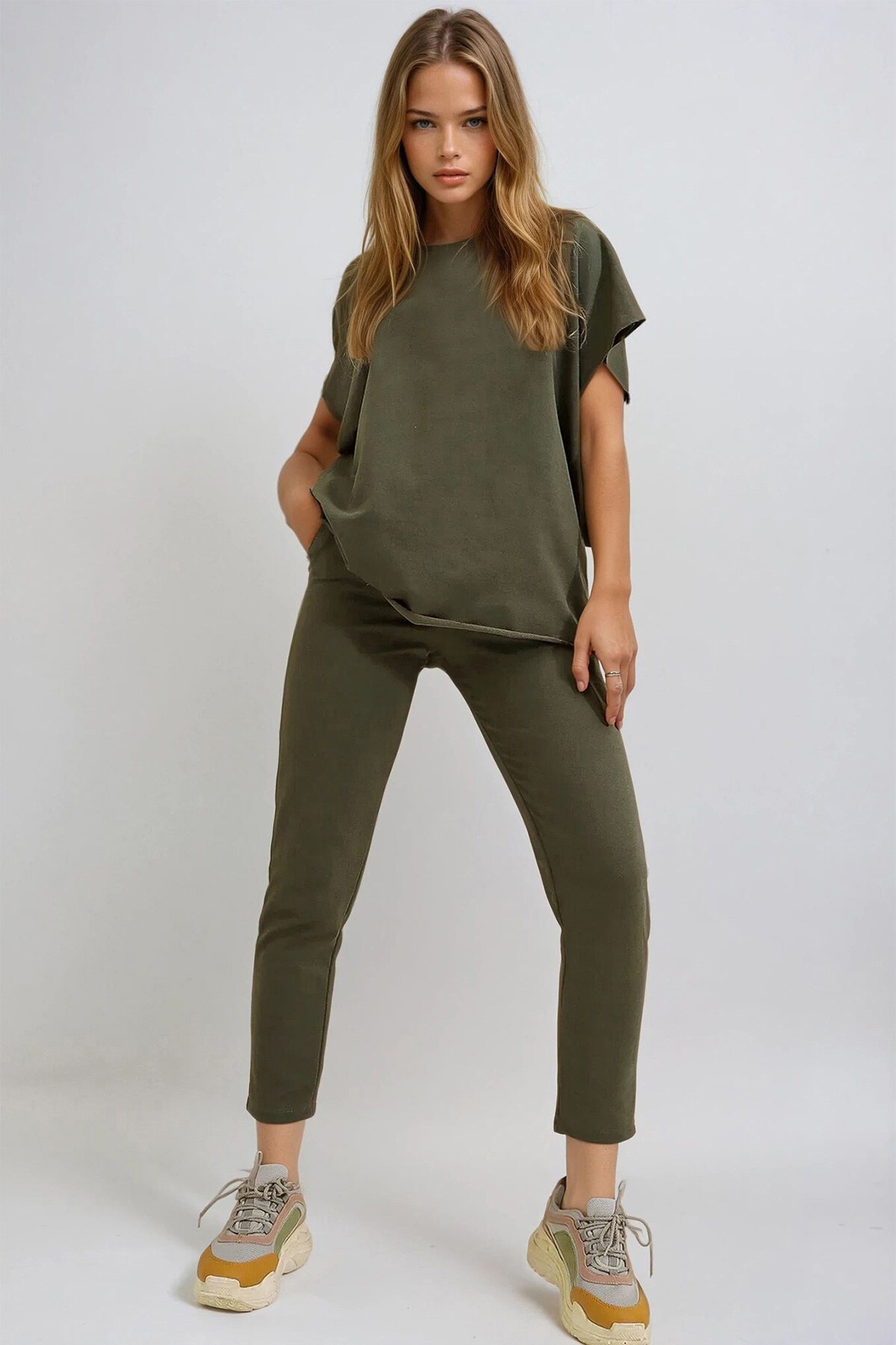 Haki Bisiklet Yaka Rahat Kalıp Eşofman Takımı