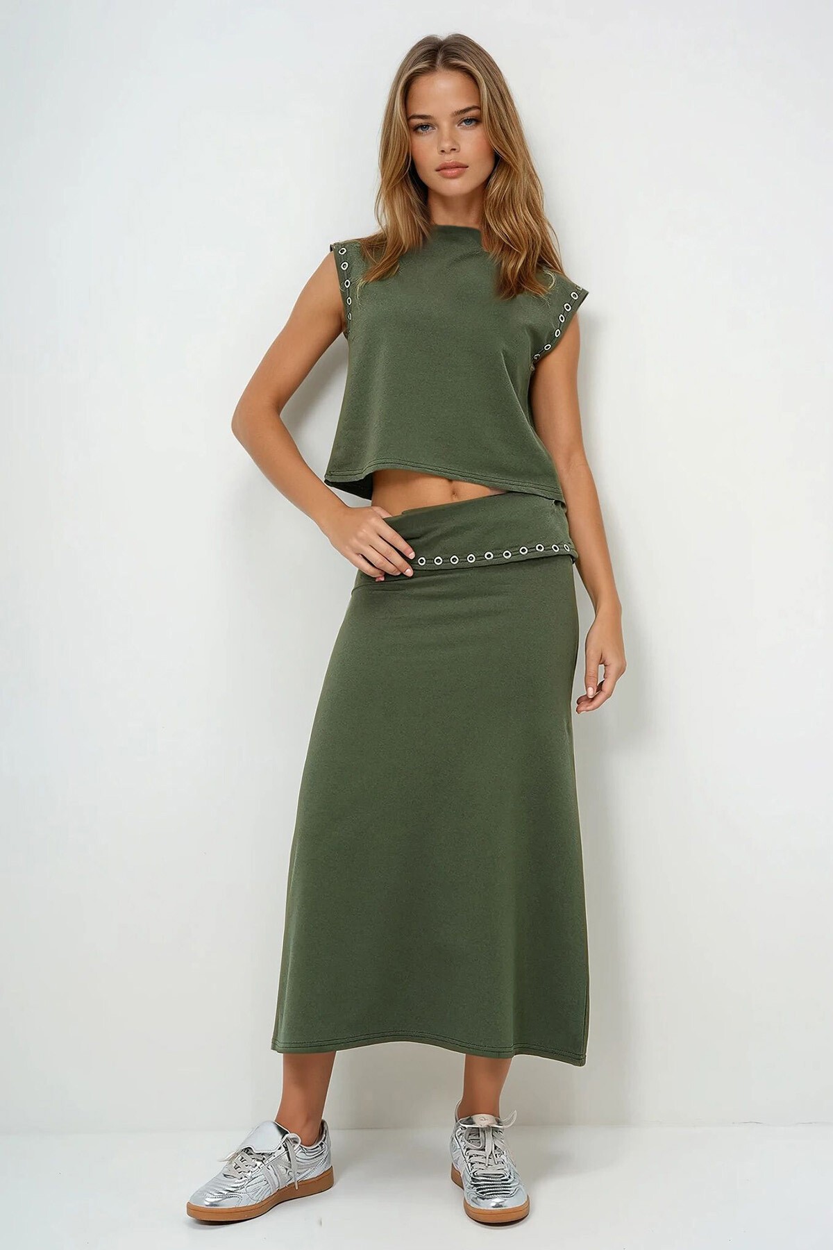 Haki Halkalı Dik Yaka Bluz Ve Etek Takım