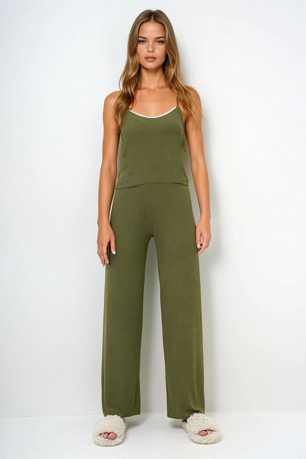 Haki İp Askılı Dantel Detaylı Bluz, Şort Ve Pantolonlu 3 Lü Set Pijama Takımı