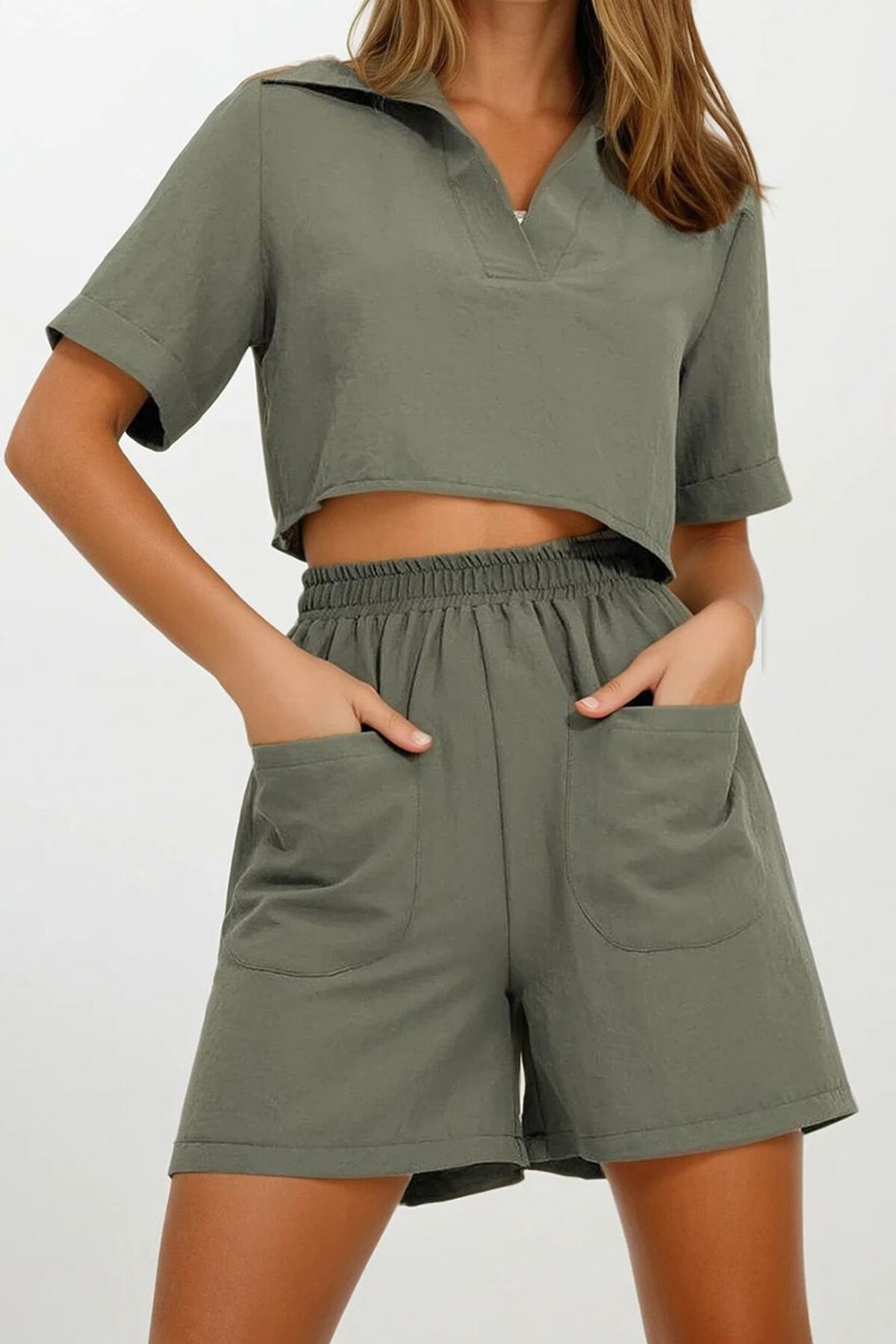 Haki Polo Yaka Crop Bluz Ve Şortlu Dokuma Alt Üst Takım