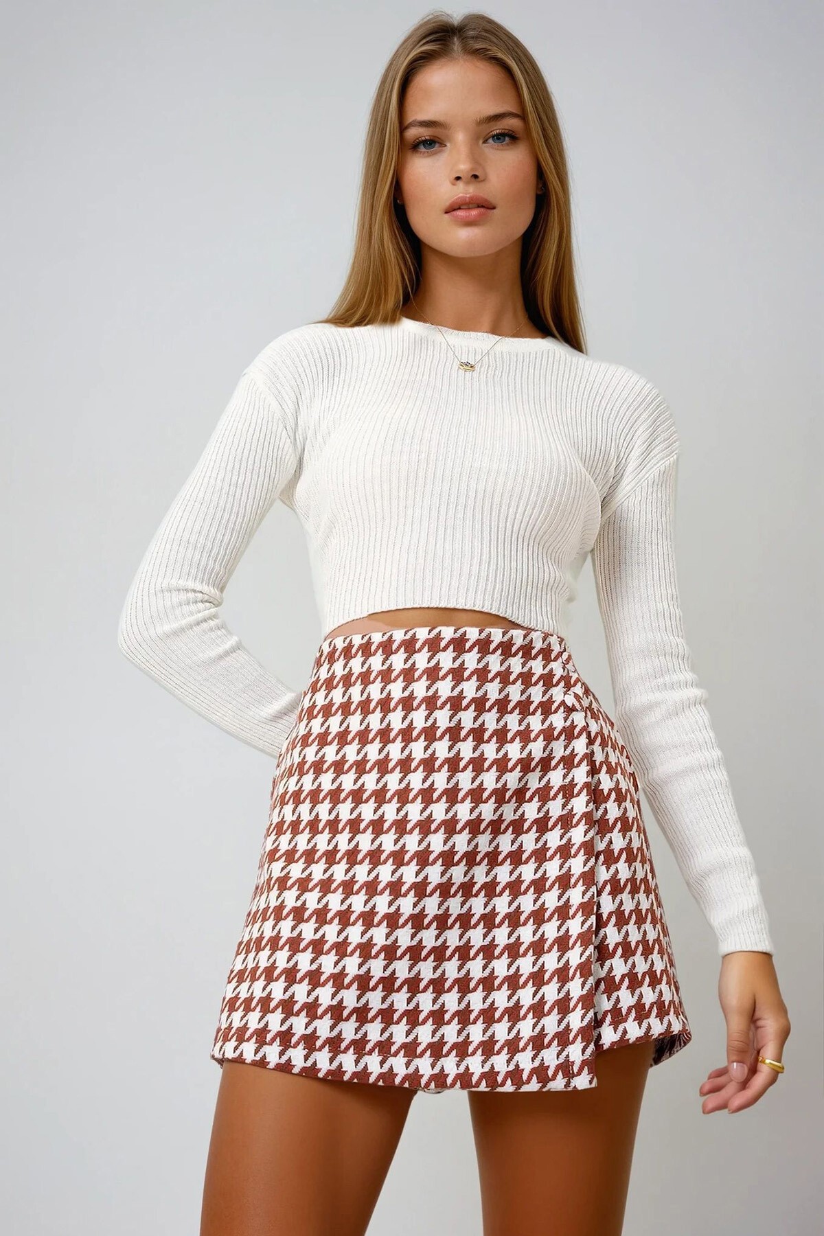 Kahve Kazayağı Desenli Yanı Fermuarlı Şort Etek