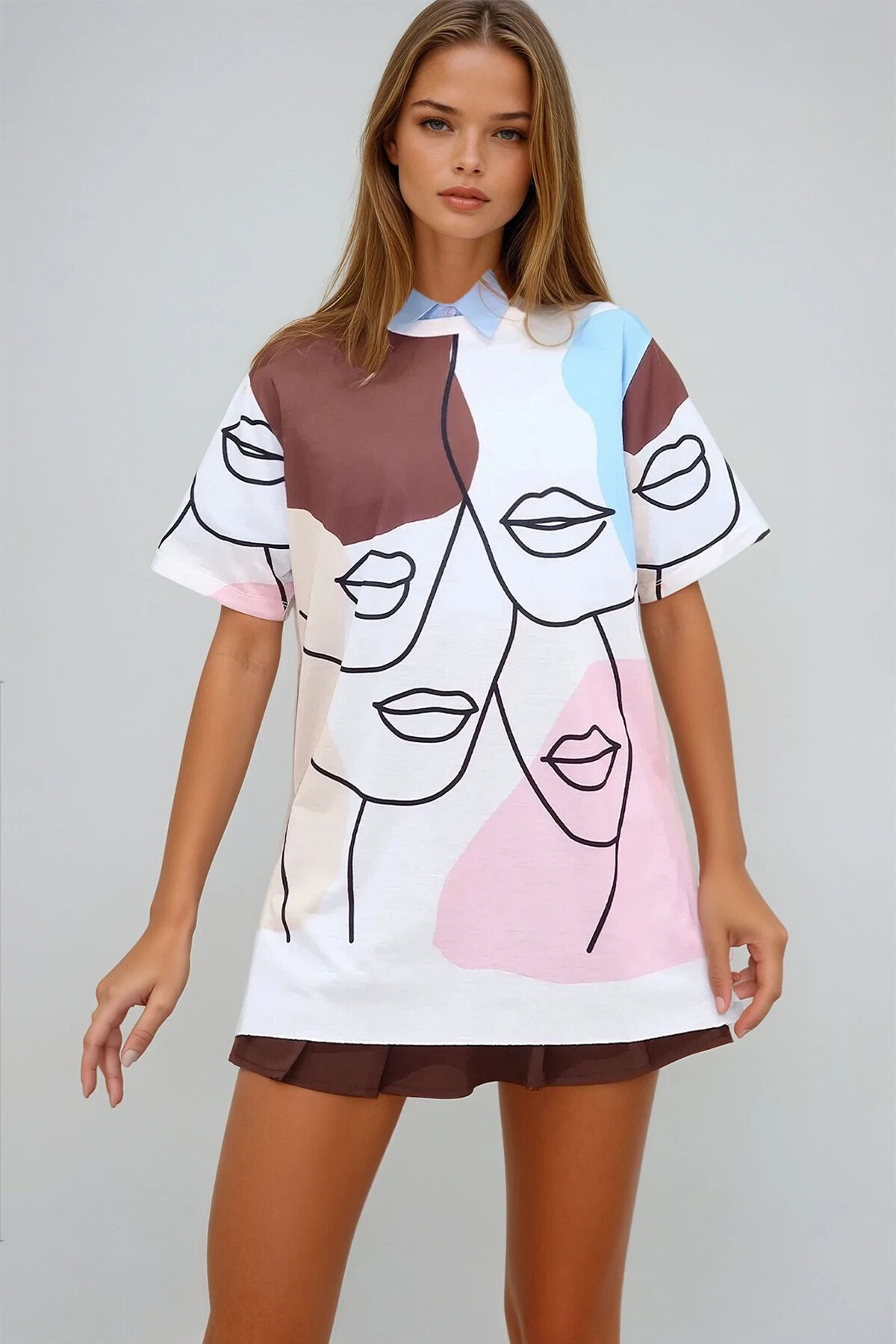 Kahverengi Bisiklet Yaka Dijital Baskılı Yanı Yırtmaçlı T Shirt