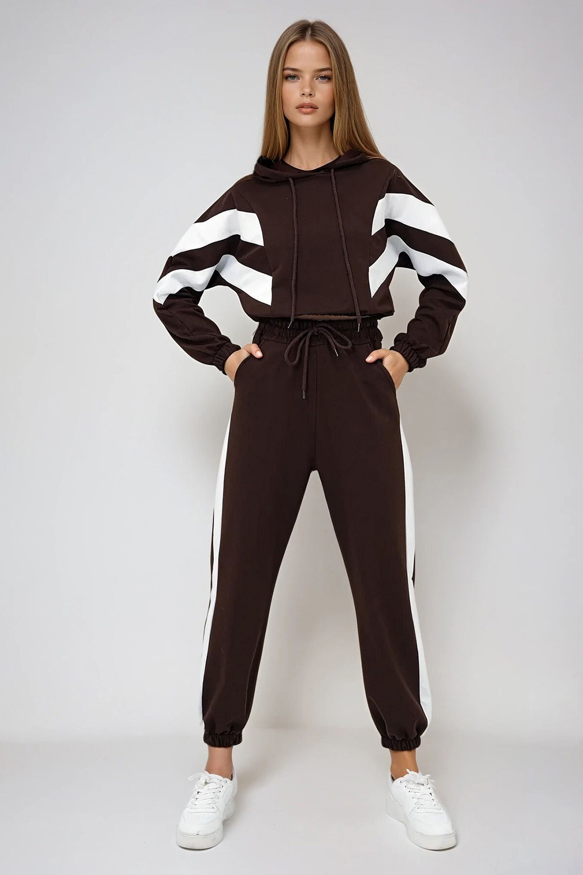 Kahverengi Kapüşonlu Renk Bloklu  İki İplik  Sweatshırt Ve Paçası Lastikli Eşofman Takımı