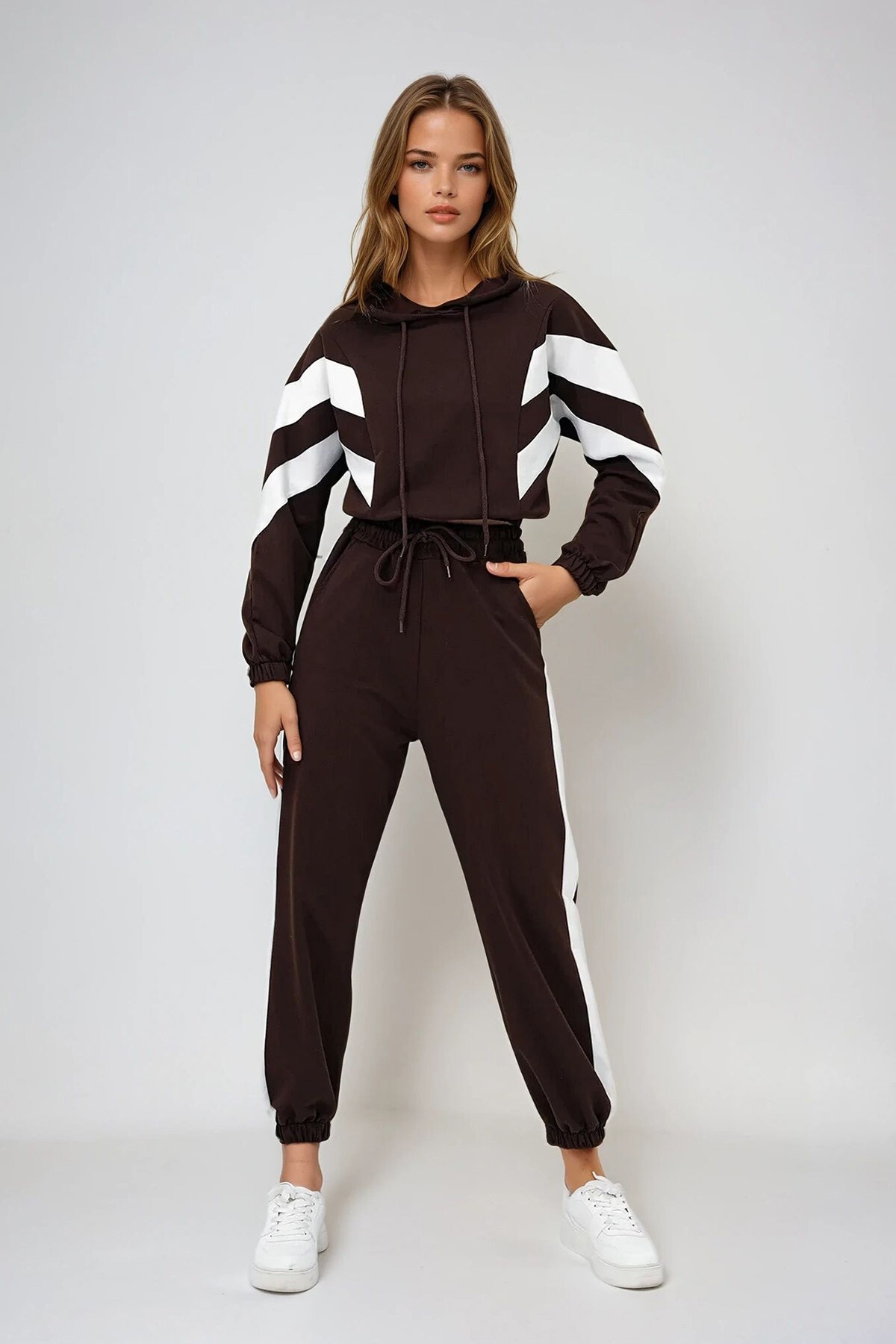 Kahverengi Kapüşonlu Renk Bloklu  İki İplik  Sweatshırt Ve Paçası Lastikli Eşofman Takımı