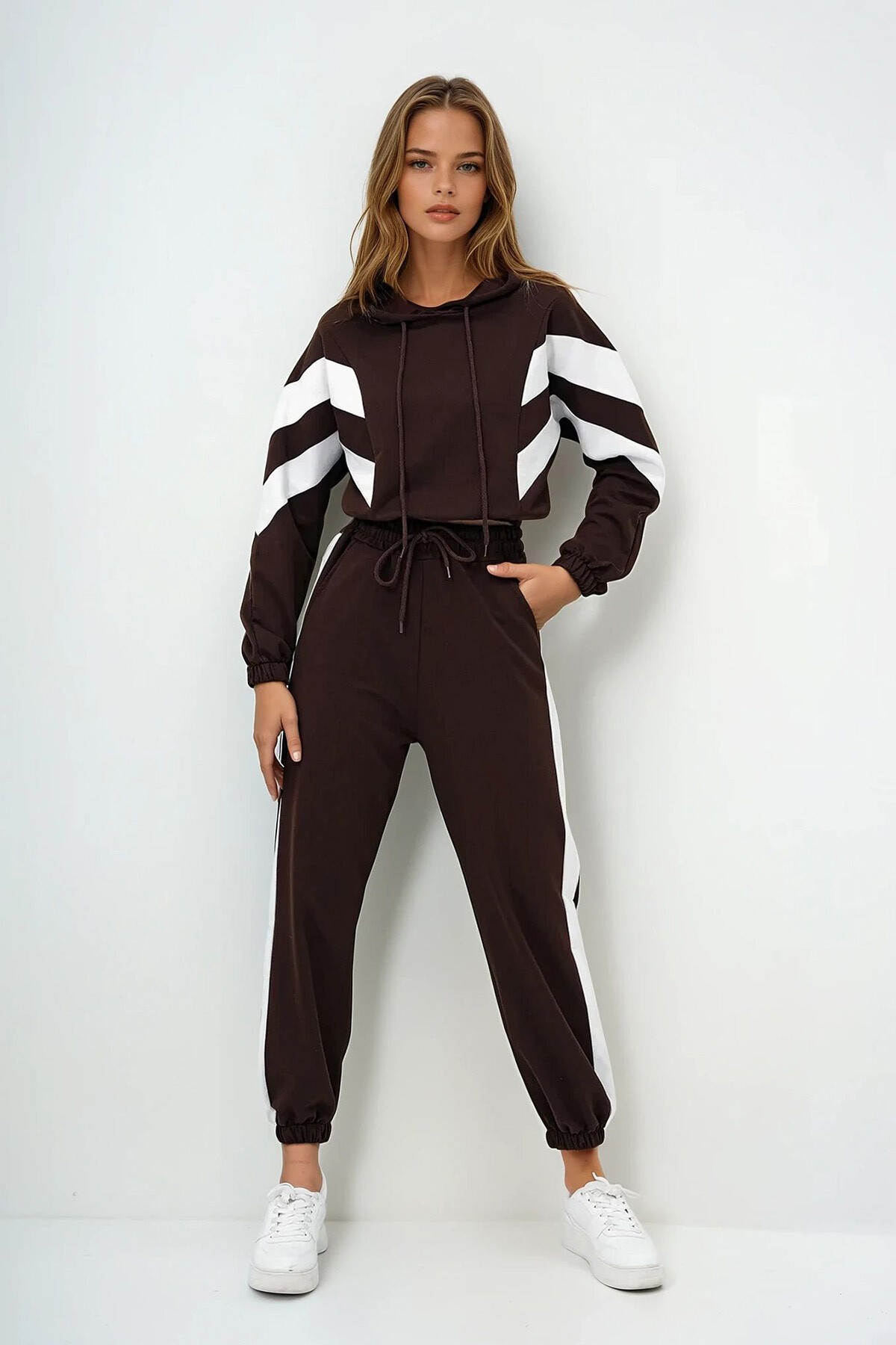 Kahverengi Kapüşonlu Renk Bloklu  İki İplik  Sweatshırt Ve Paçası Lastikli Eşofman Takımı