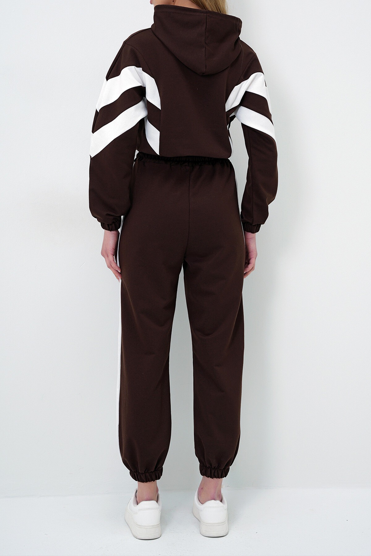 Kahverengi Kapüşonlu Renk Bloklu  İki İplik  Sweatshırt Ve Paçası Lastikli Eşofman Takımı