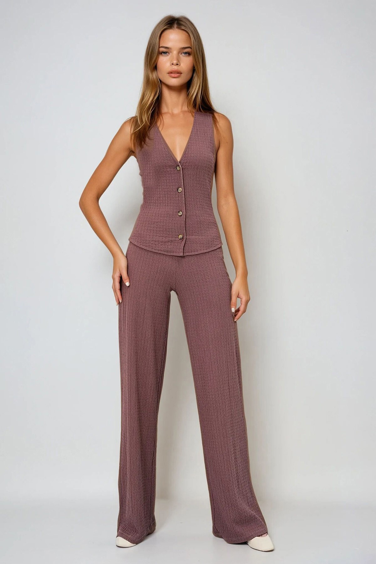 Kahverengi V Yaka Düğmeli Yelek Ve Pantolon Takım