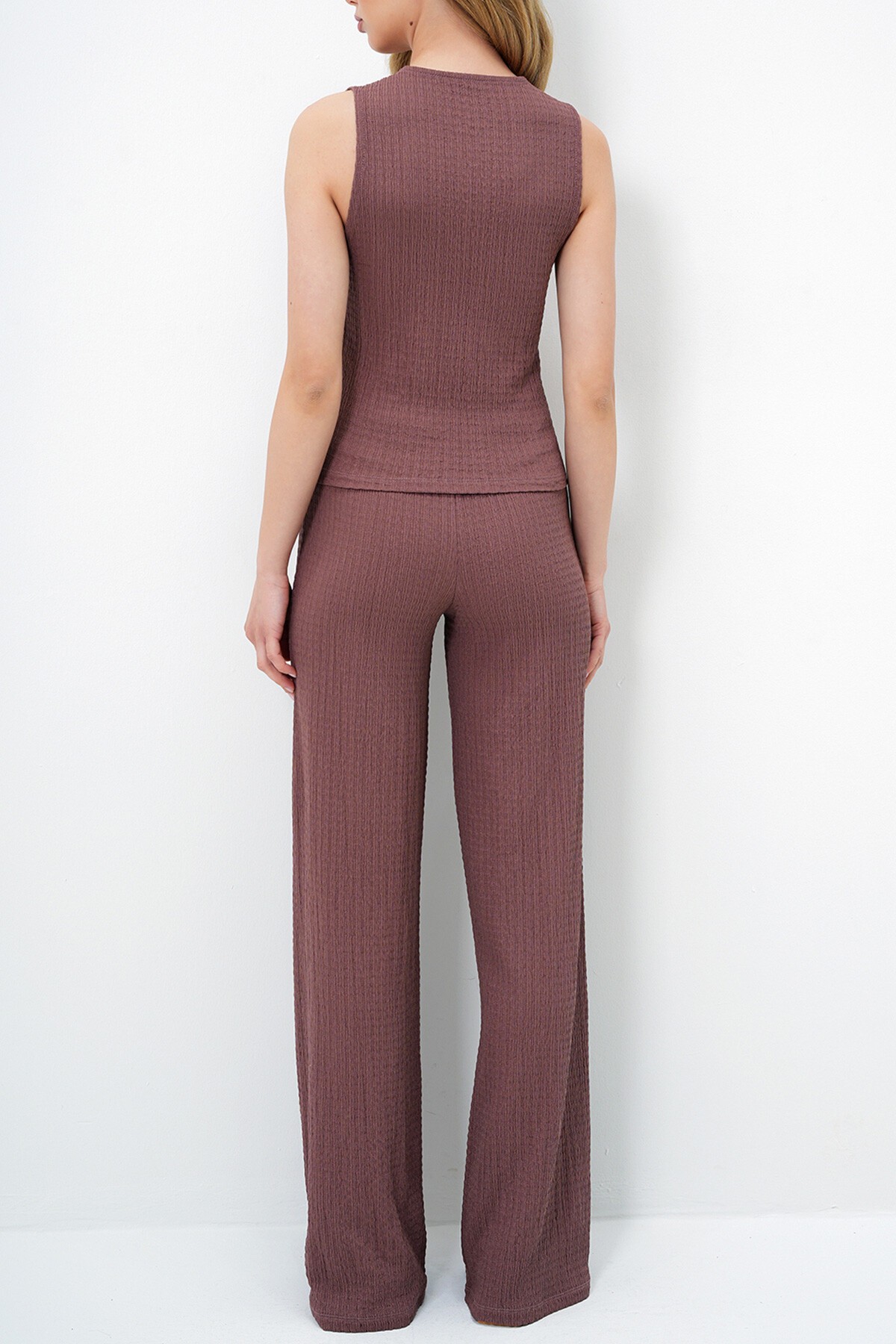 Kahverengi V Yaka Düğmeli Yelek Ve Pantolon Takım