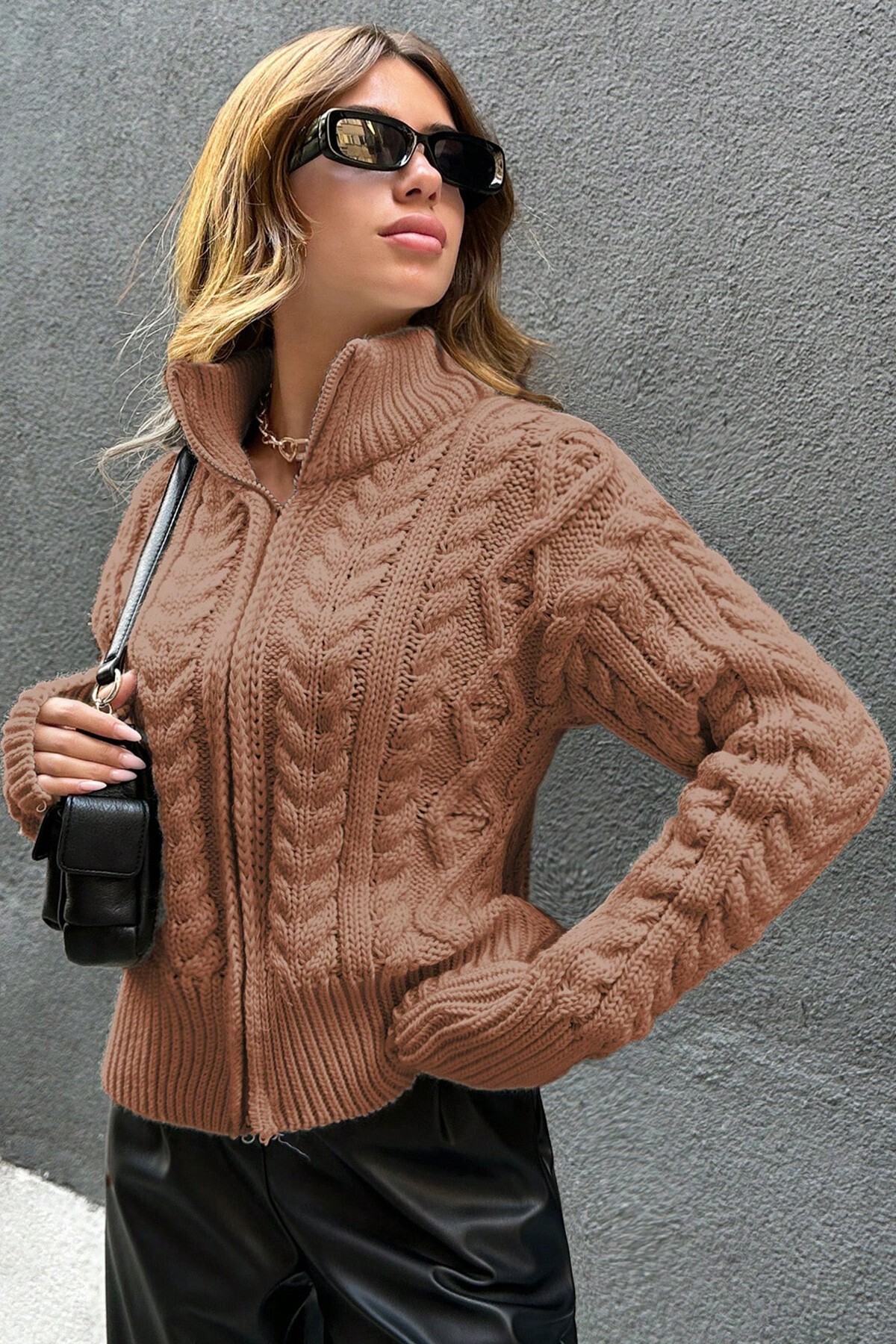 Karamel Çift Fermuarlı Örgü Desenli Triko Hırka