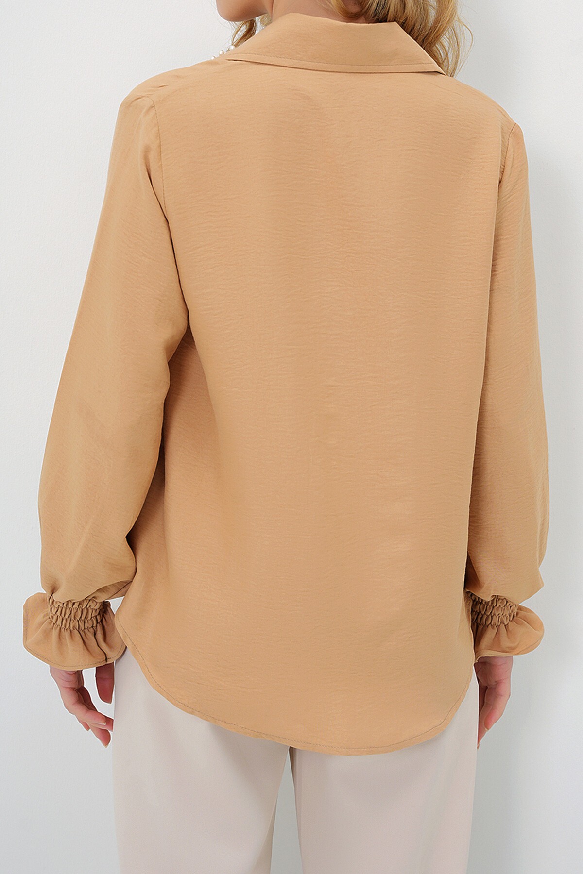 Karamel İnci Ve Taş İşlemeli Aerobin Gömlek