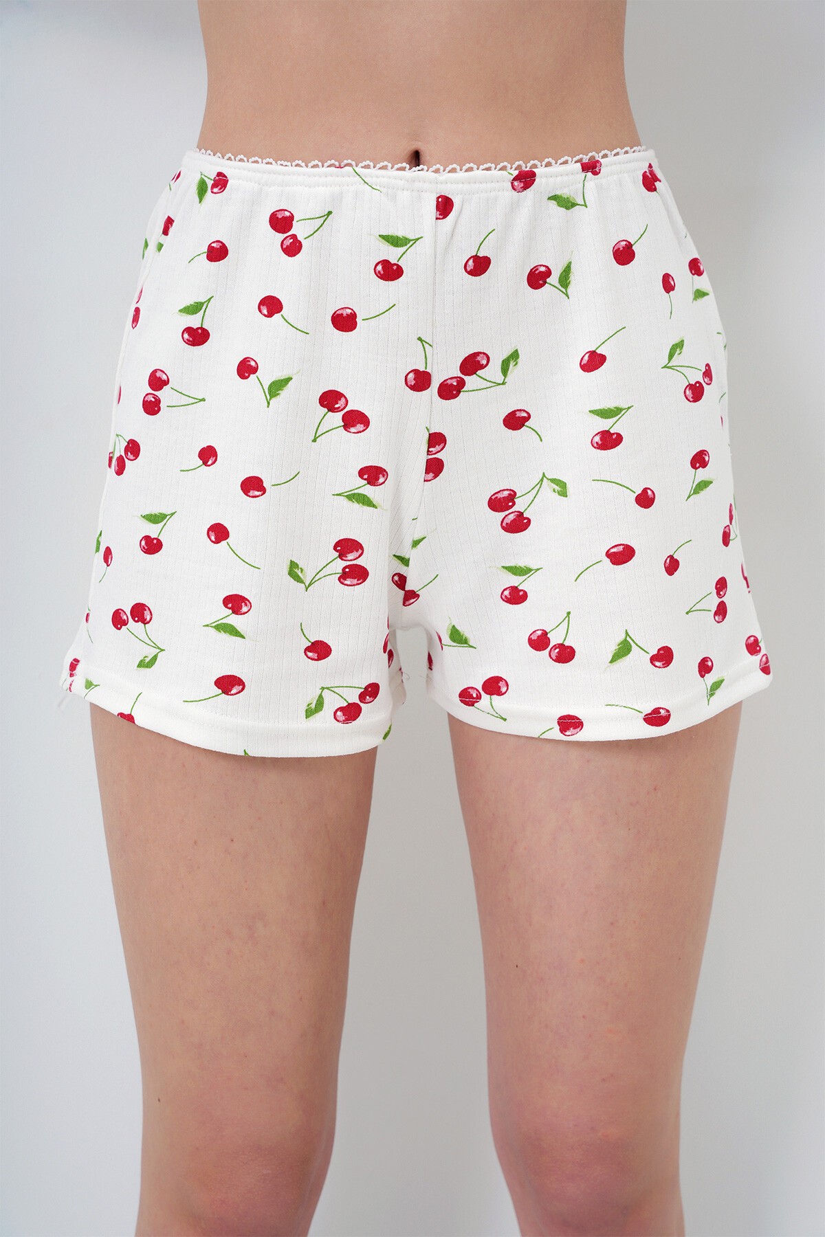 Kiraz Desen Kırmızı Fisto Detaylı Pamuklu Bluz Ve Şortlu Pijama Takımı