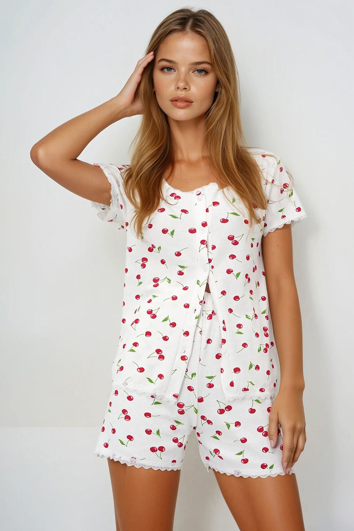 Kiraz Desen Kırmızı Fisto Detaylı Pamuklu Geniş Yaka Gömlek Ve Şortlu Pijama Takımı