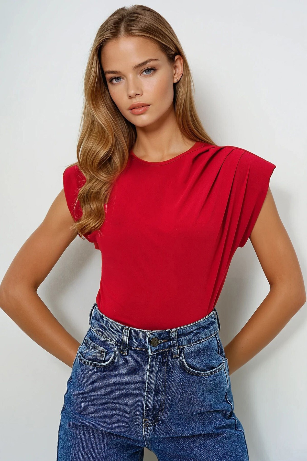 Kırmızı Bisiklet Yaka Vatkalı Kolsuz Sandy Bluz