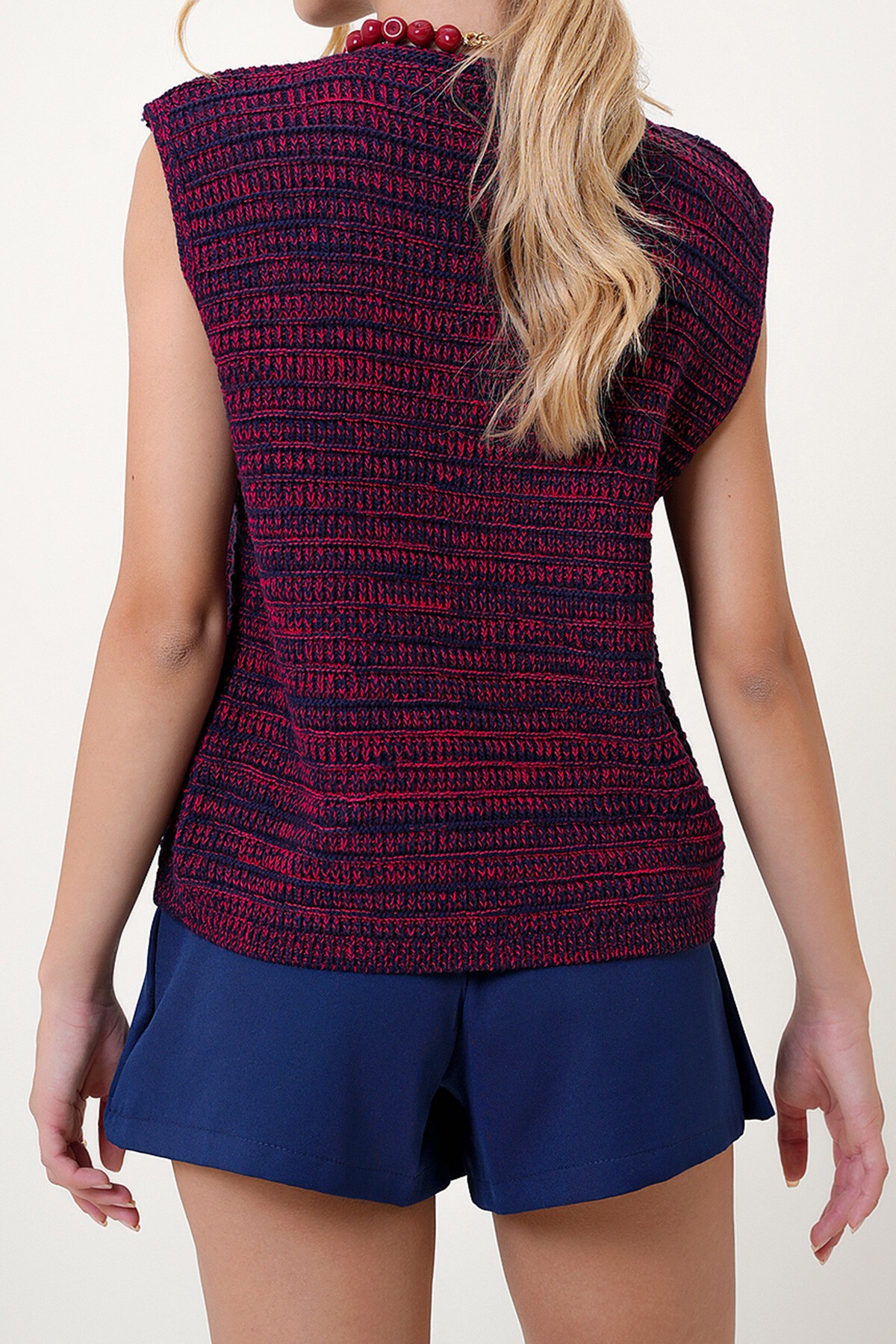 Kırmızı Fiyonk Detaylı Örme Yelek