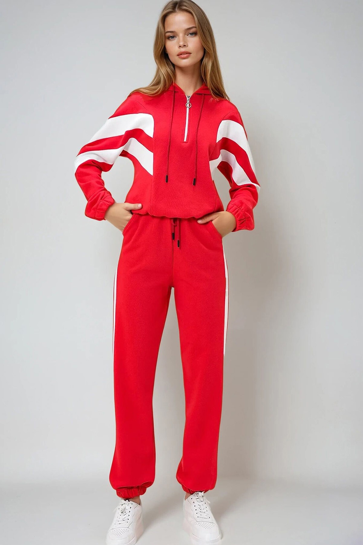 Kırmızı Kapüşonlu Renk Bloklu Yarım Fermuarlı İçi Şardonlu Sweatshırt Ve Eşofman Takımı