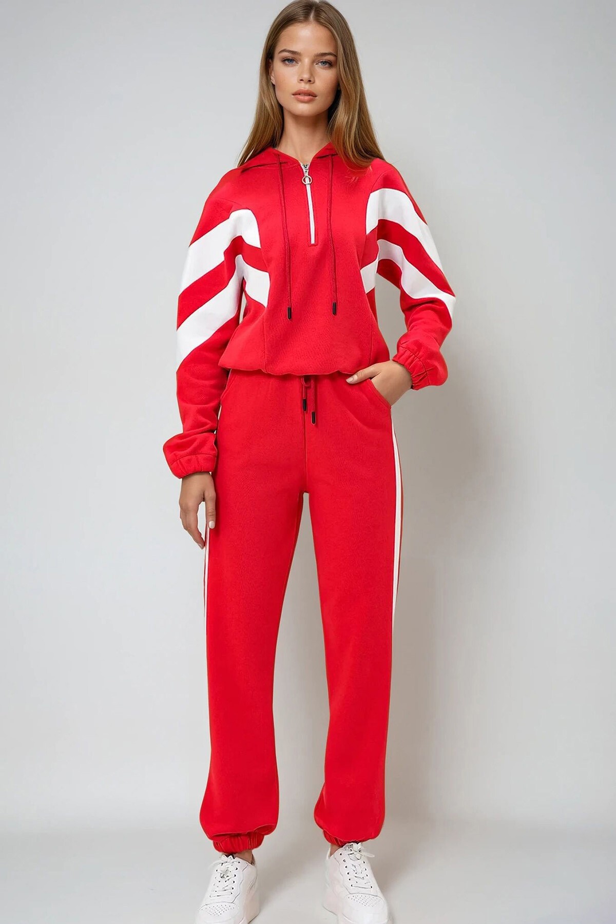 Kırmızı Kapüşonlu Renk Bloklu Yarım Fermuarlı İçi Şardonlu Sweatshırt Ve Eşofman Takımı