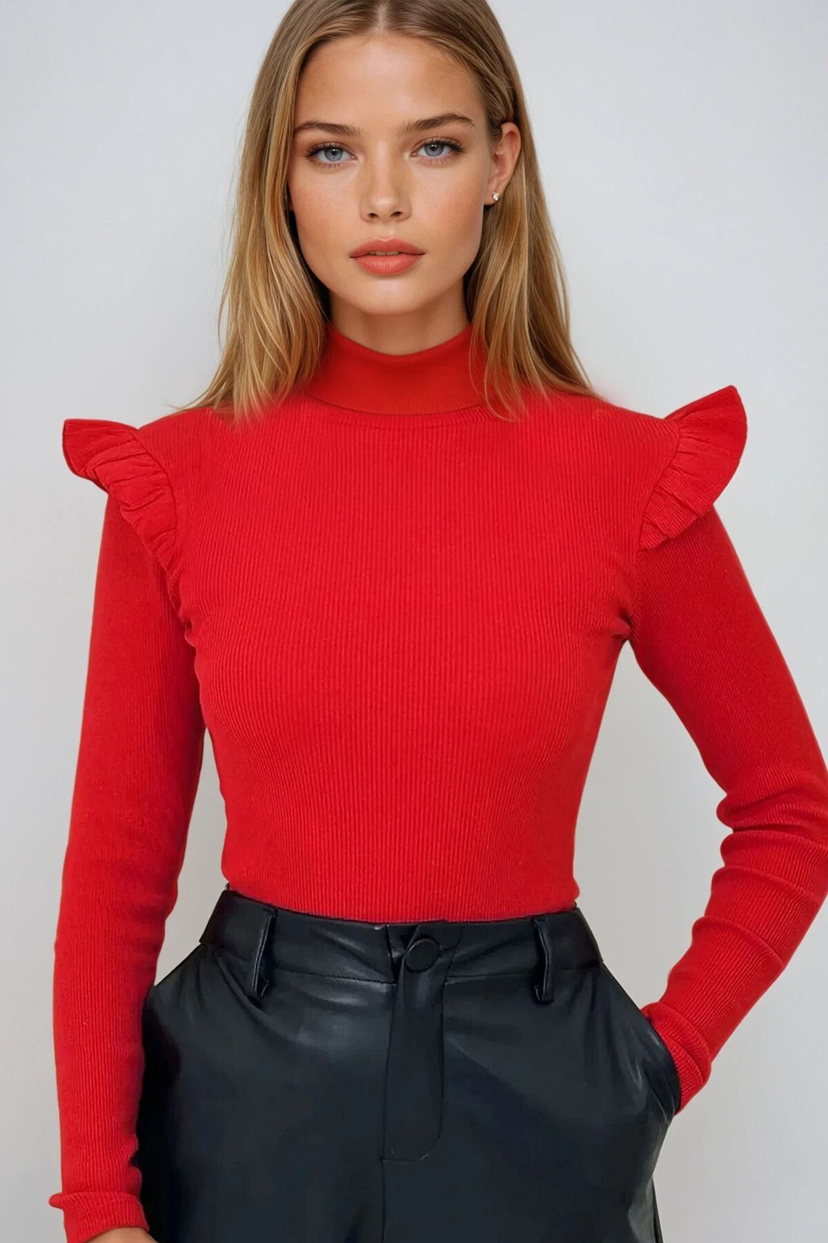 Kırmızı Omuzları Fırfırlı Yarım Balıkçı Kazak