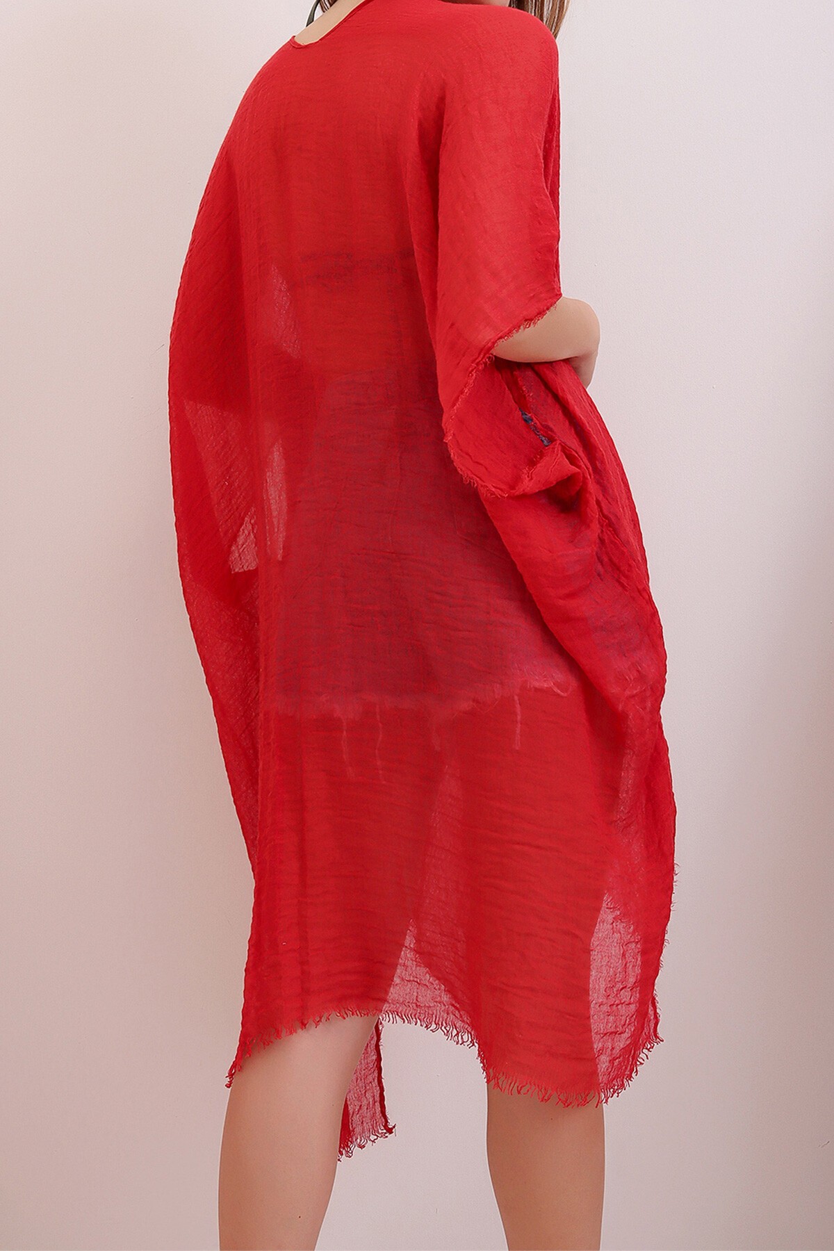 Kırmızı Püskül Detaylı Kimono