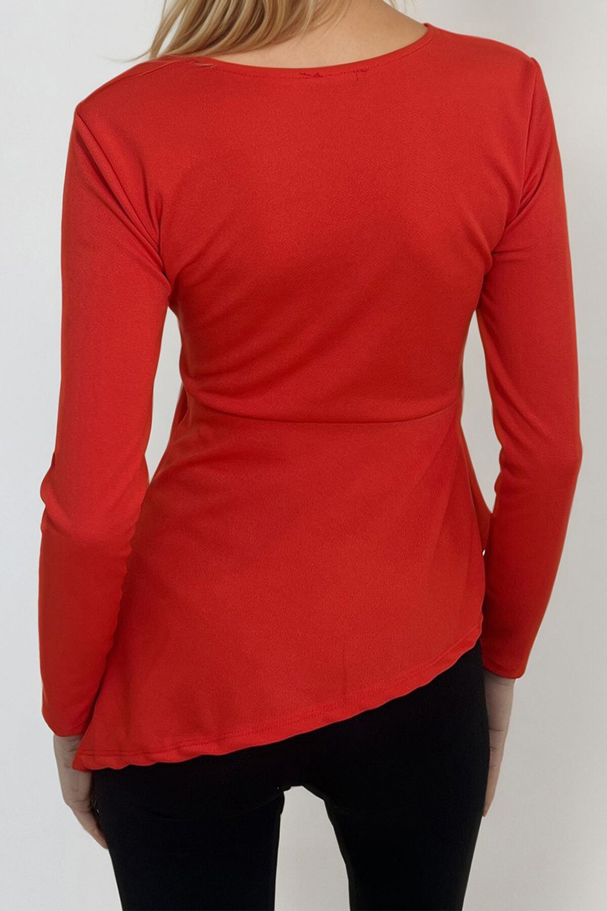 Kırmızı V Yaka Asimetrik Kesim Beli Kemer Detaylı Kruvaze Sandy Bluz