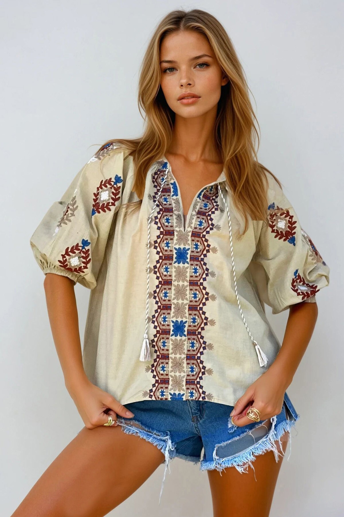 Koyu Bej V Yaka Püskül Ve Nakış İşlemeli Karpuz Kol Dokuma Bluz