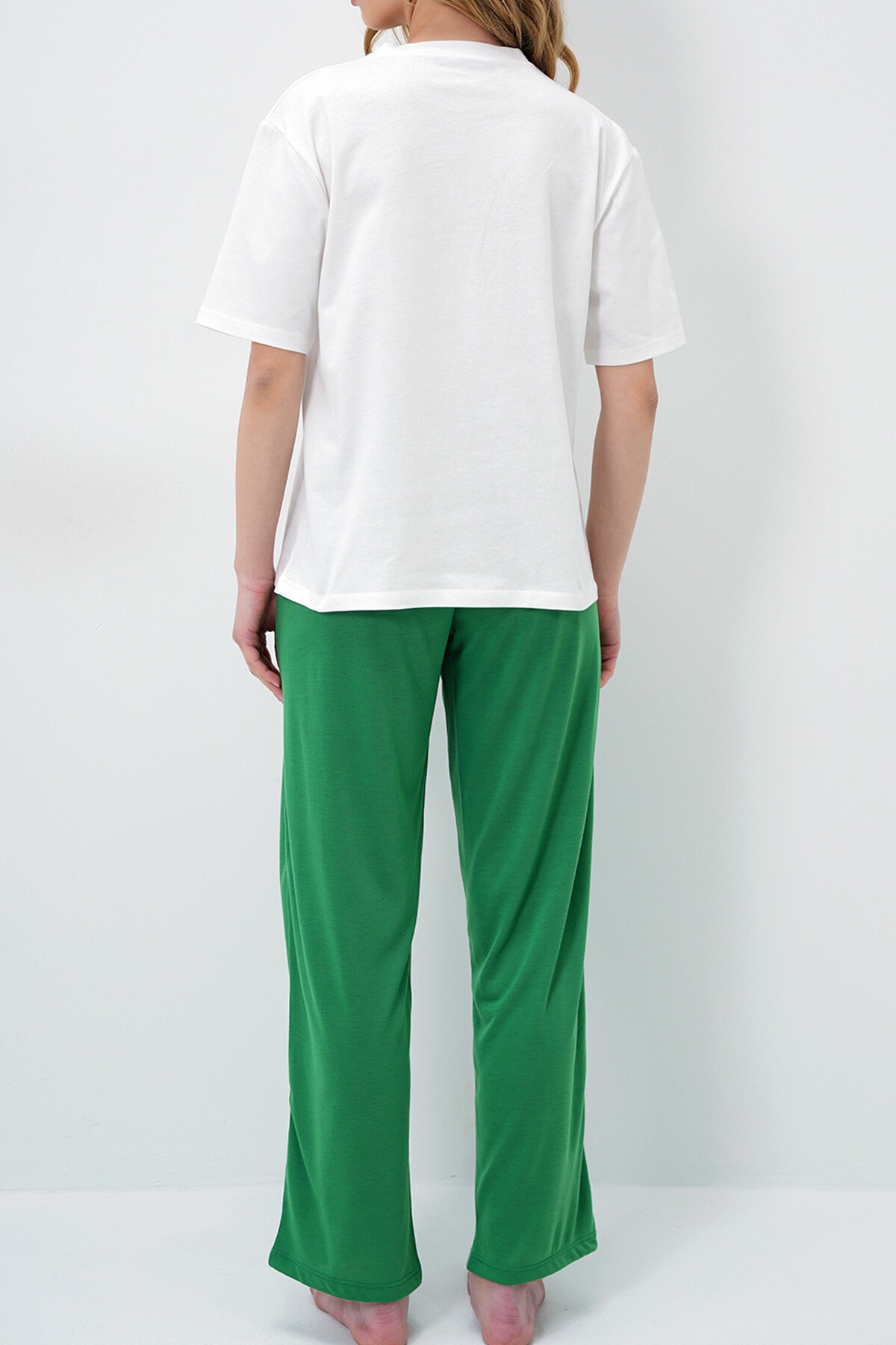 Koyu Yeşil Bisiklet Yaka Baskılı T Shirt Ve Düz Renk Pantolonlu Pijama Takımı