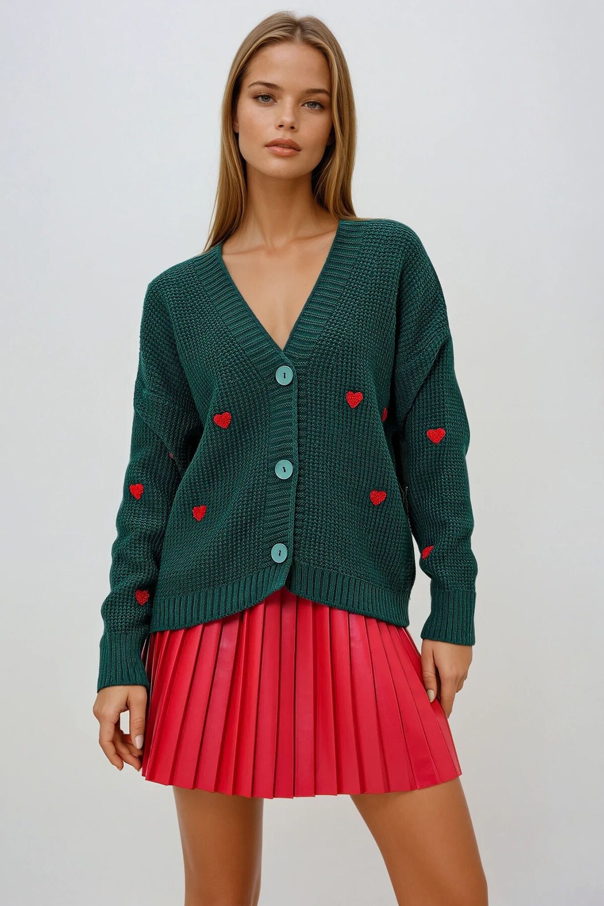 Koyu Yeşil V Yaka Kalp Nakışlı Triko Hırka