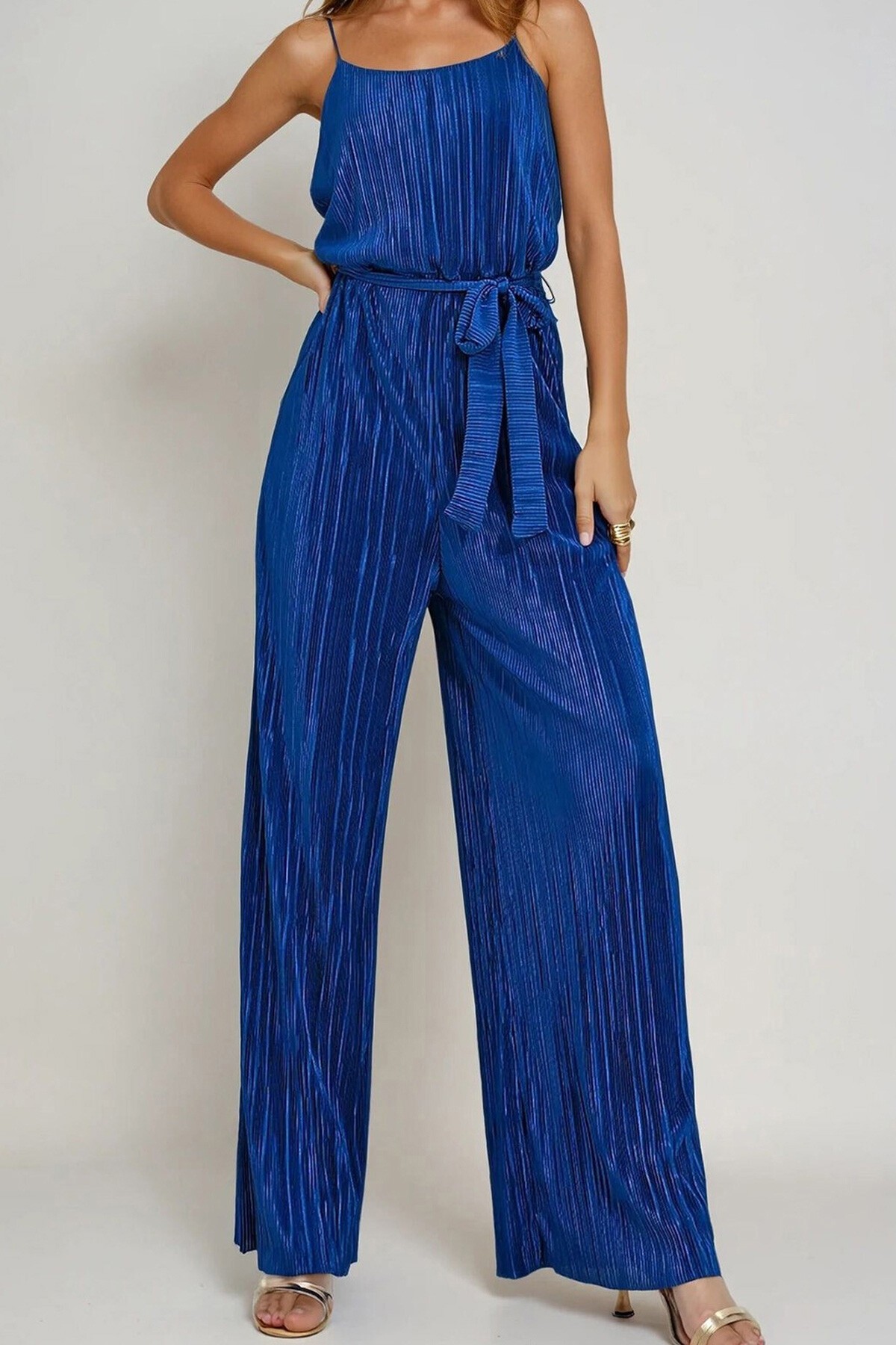 Lacivert Askılı Beli Kemerli Göğüs Dekolteli Pileli Tulum