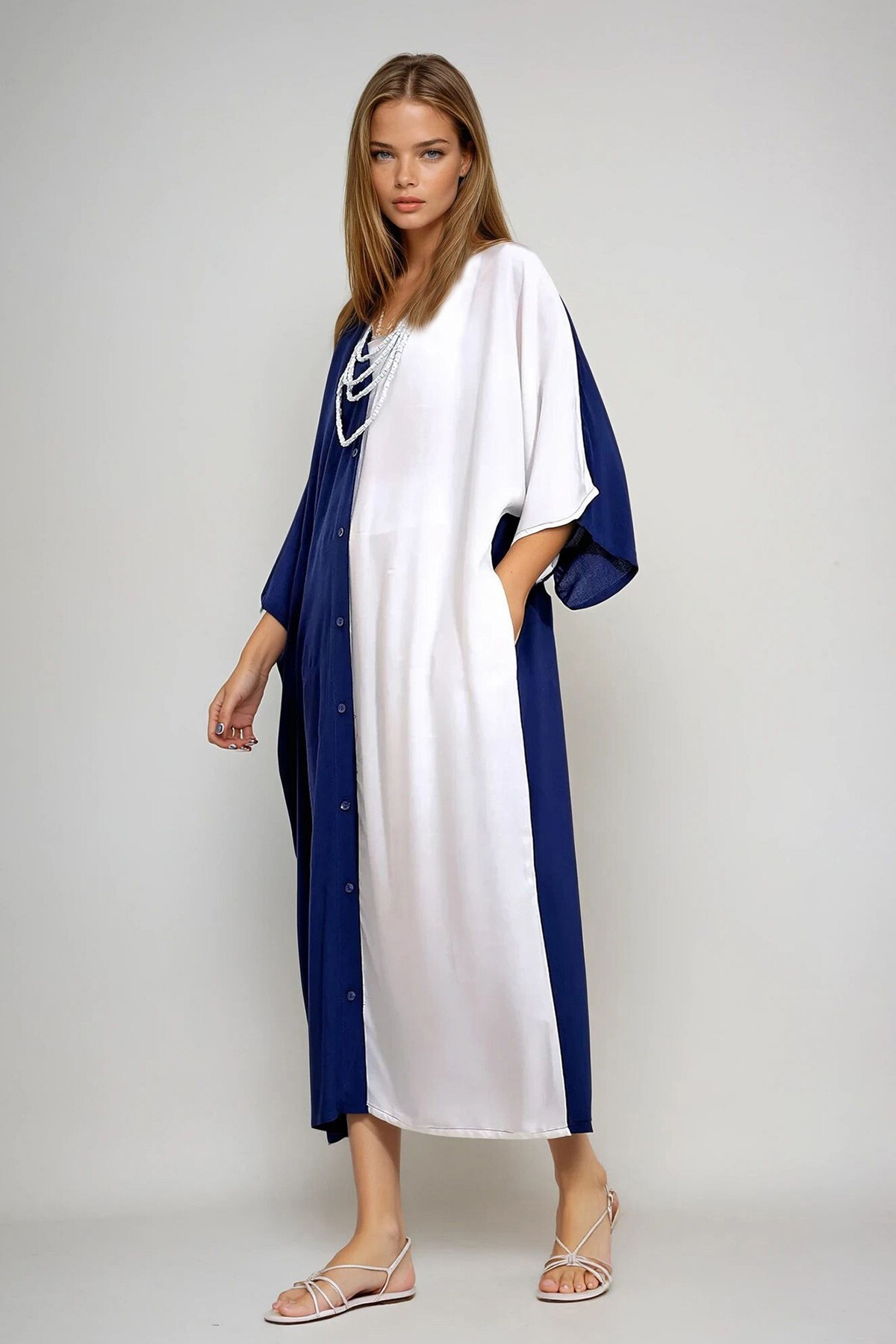 Lacivert Beyaz V Yaka Önü Düğmeli Renk Bloklu Sırtı Nakışlı Dokuma Viskon Elbise