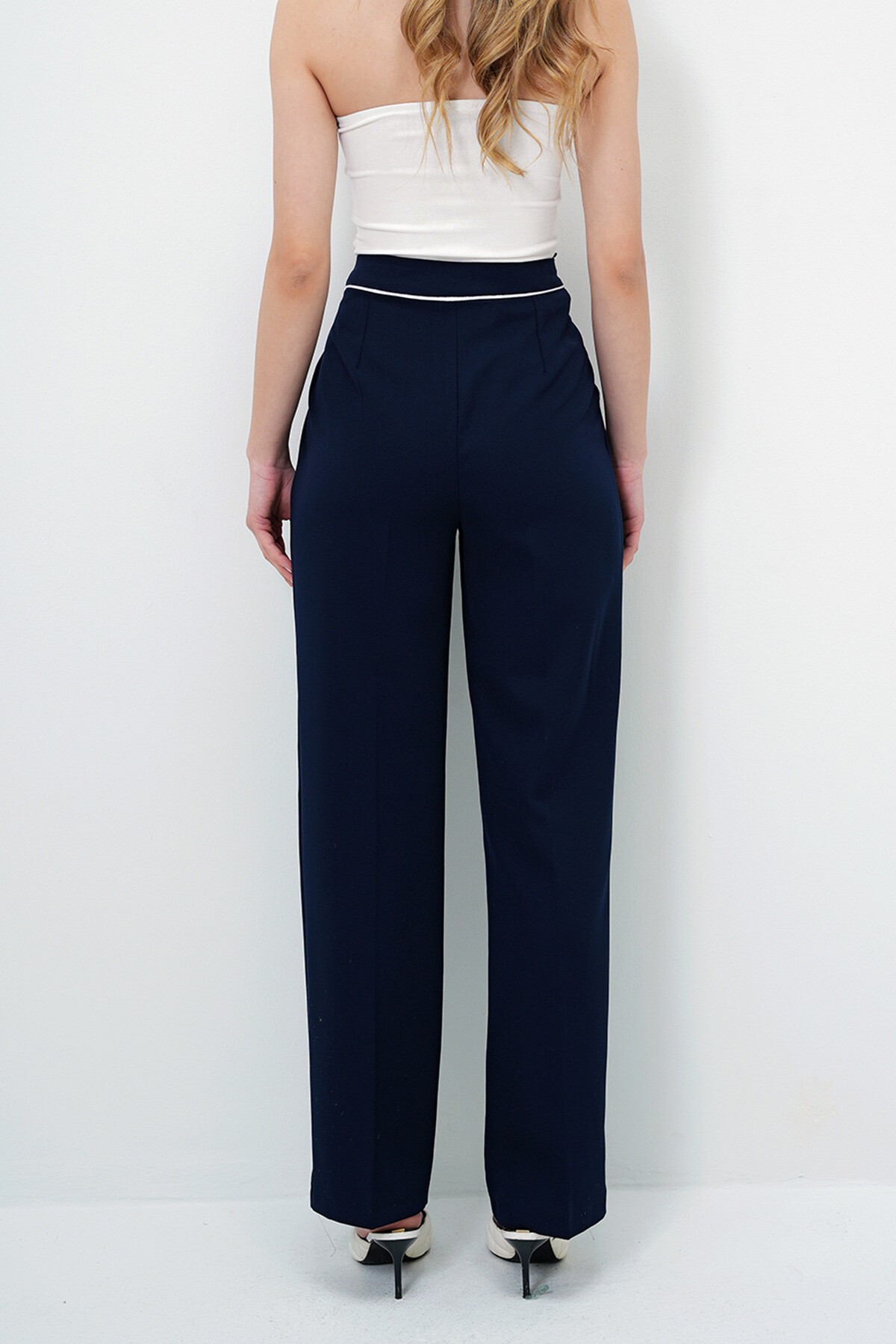 Lacivert Çift Cepli Biye Detaylı Piliseli Palazzo Dokuma Pantolon