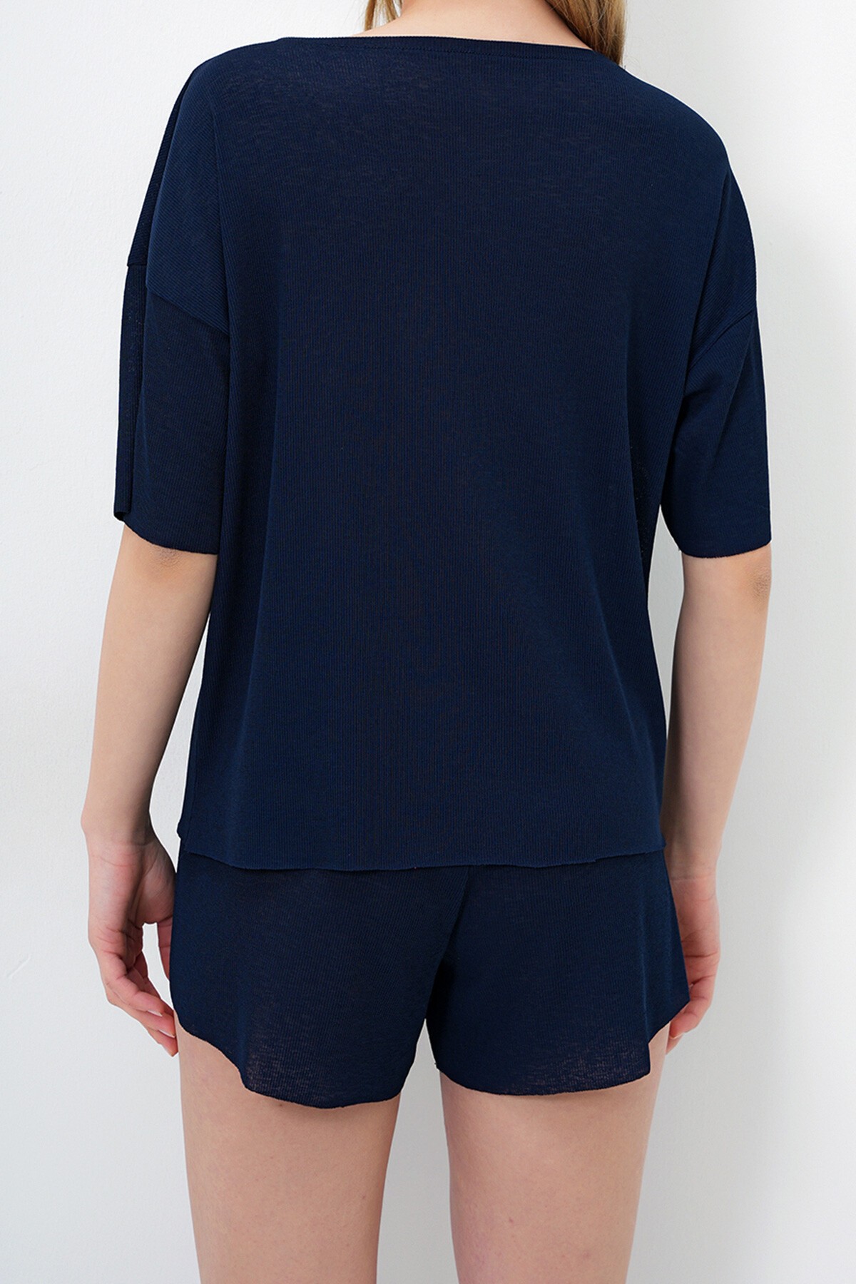 Lacivert Geniş Yaka Dokulu Basic T Shirt Ve Şortlu Alt Üst Takım