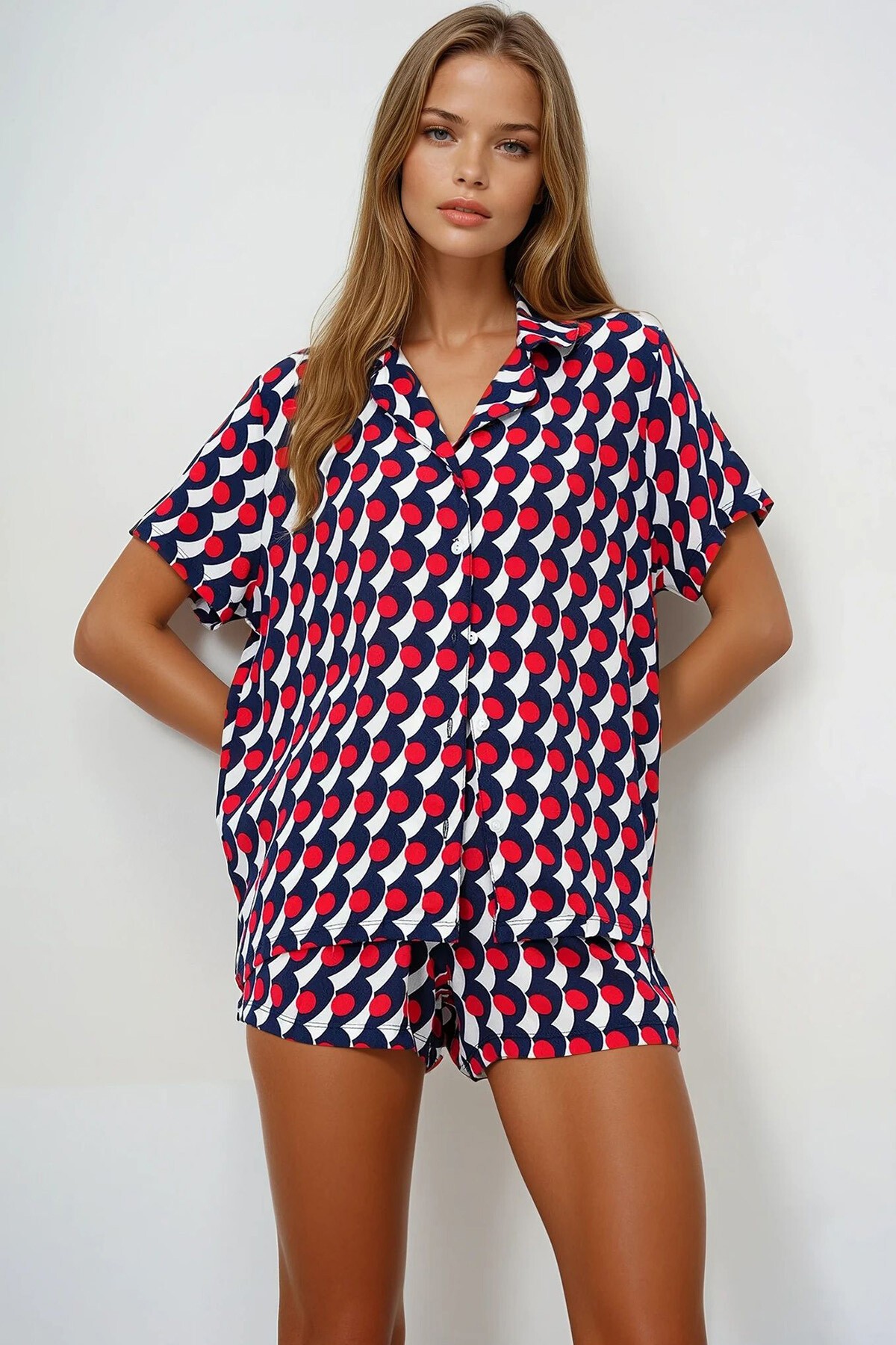 Lacivert Geometrik Desenli Önü Düğmeli Dokuma Gömlek Ve Şort Pijama Takım