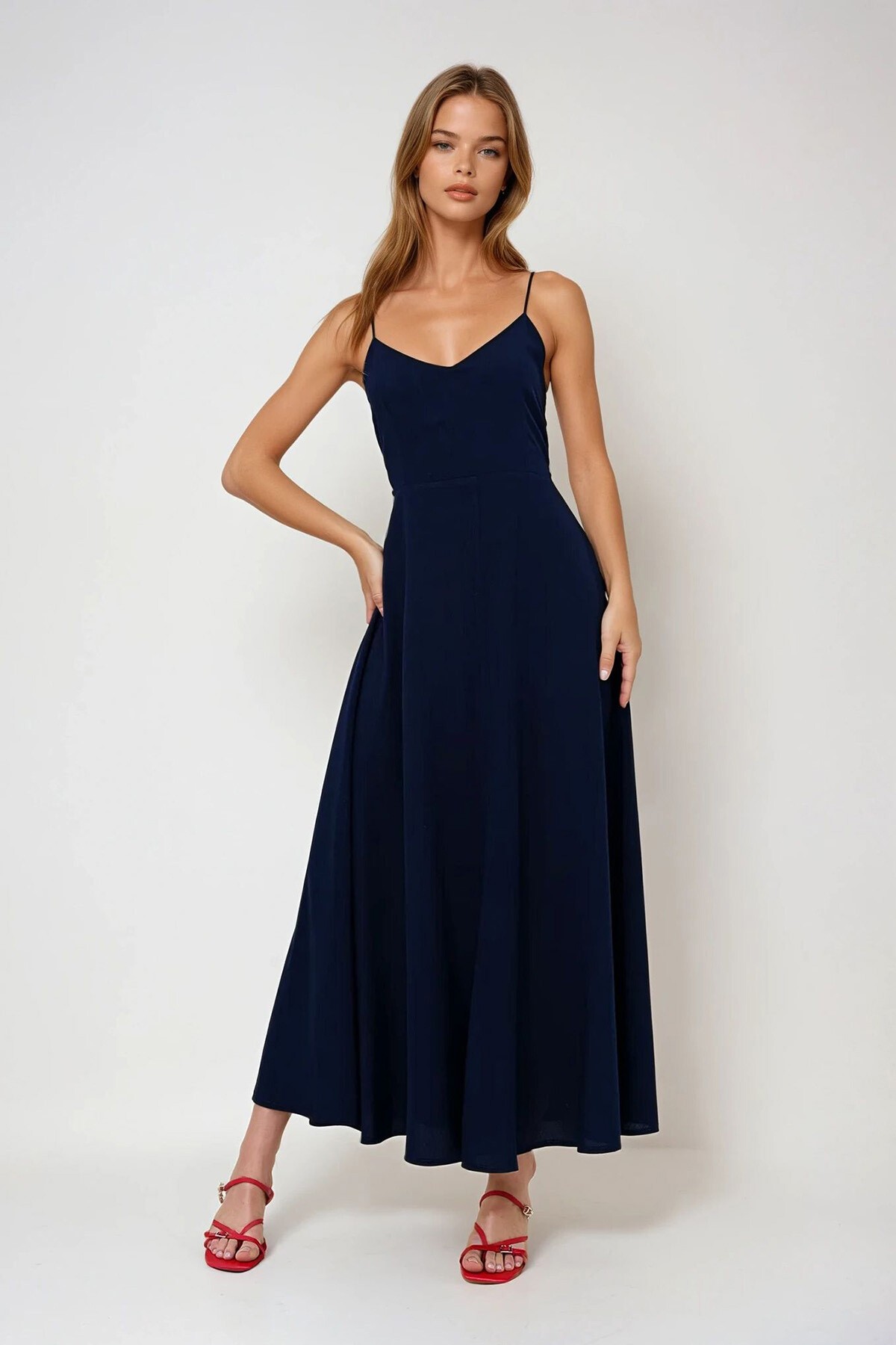 Lacivert İp Askılı Sırtı Bağlama Detaylı Maxi Boy Yazlık Elbise