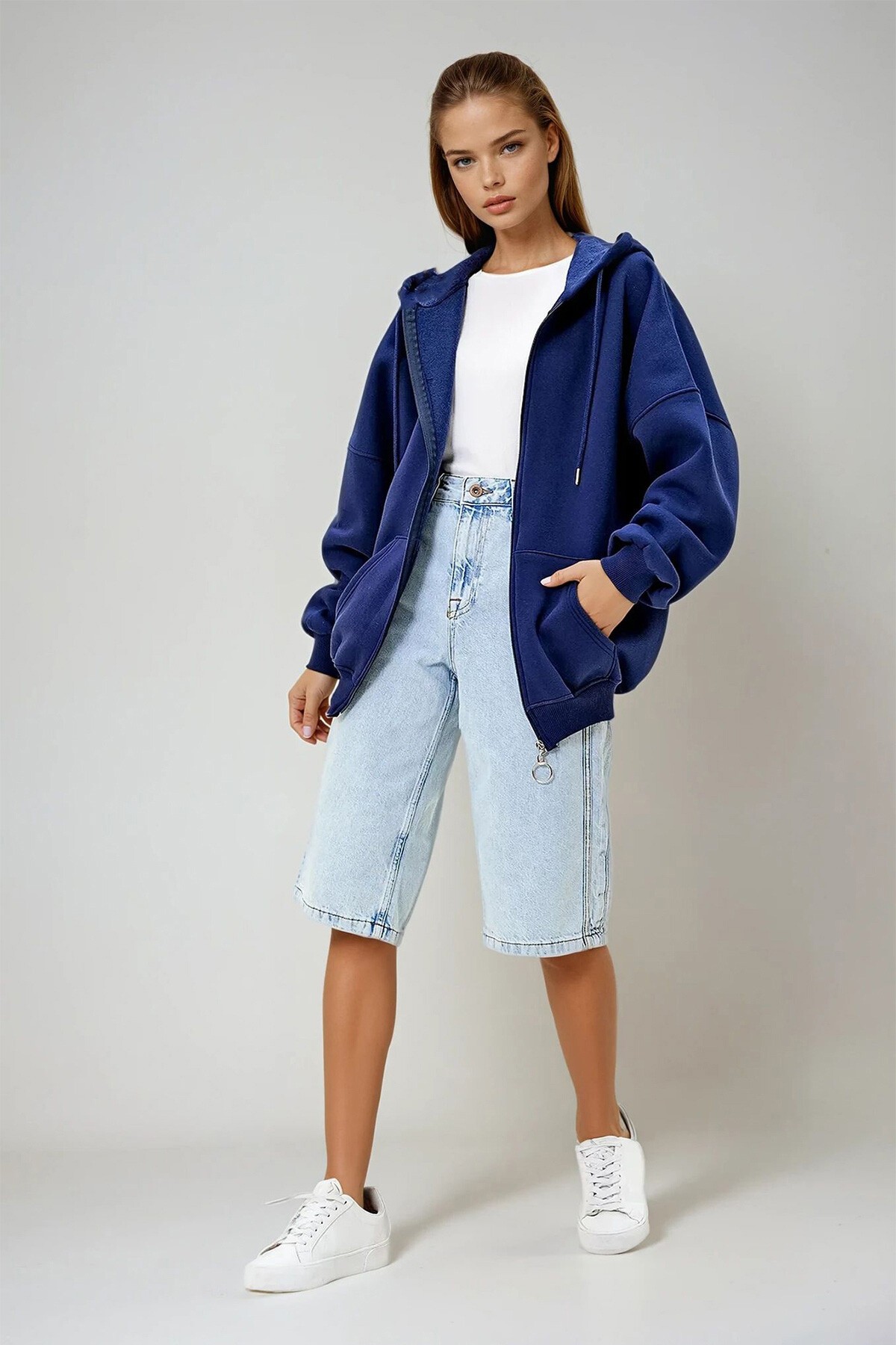 Lacivert Kapüşonlu Kanguru Cepli İçi Şardonlu Fermuarlı Sweatshırt