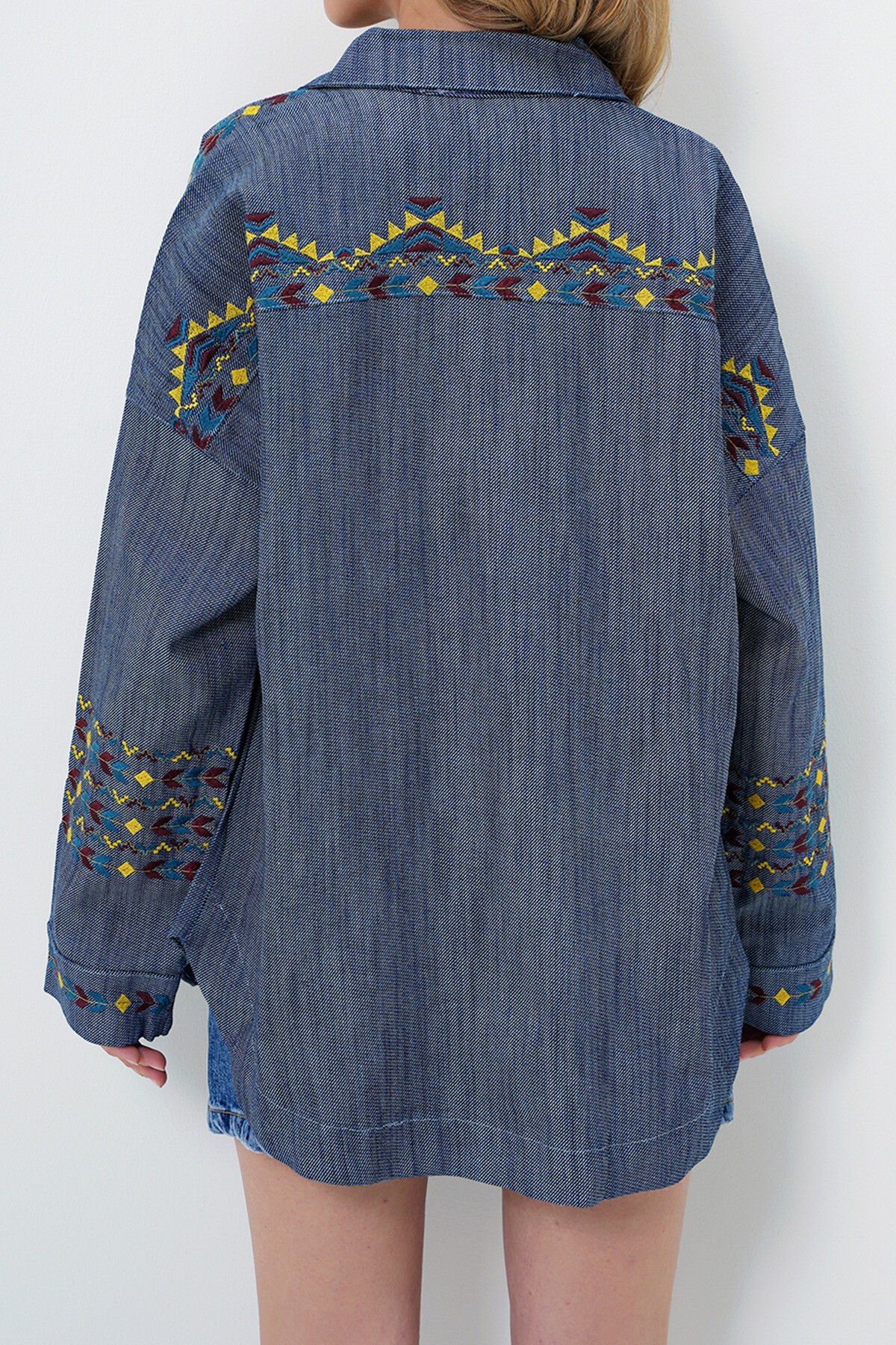 Lacivert Nakış İşlemeli Gabardin Oversize Gömlek Ceket