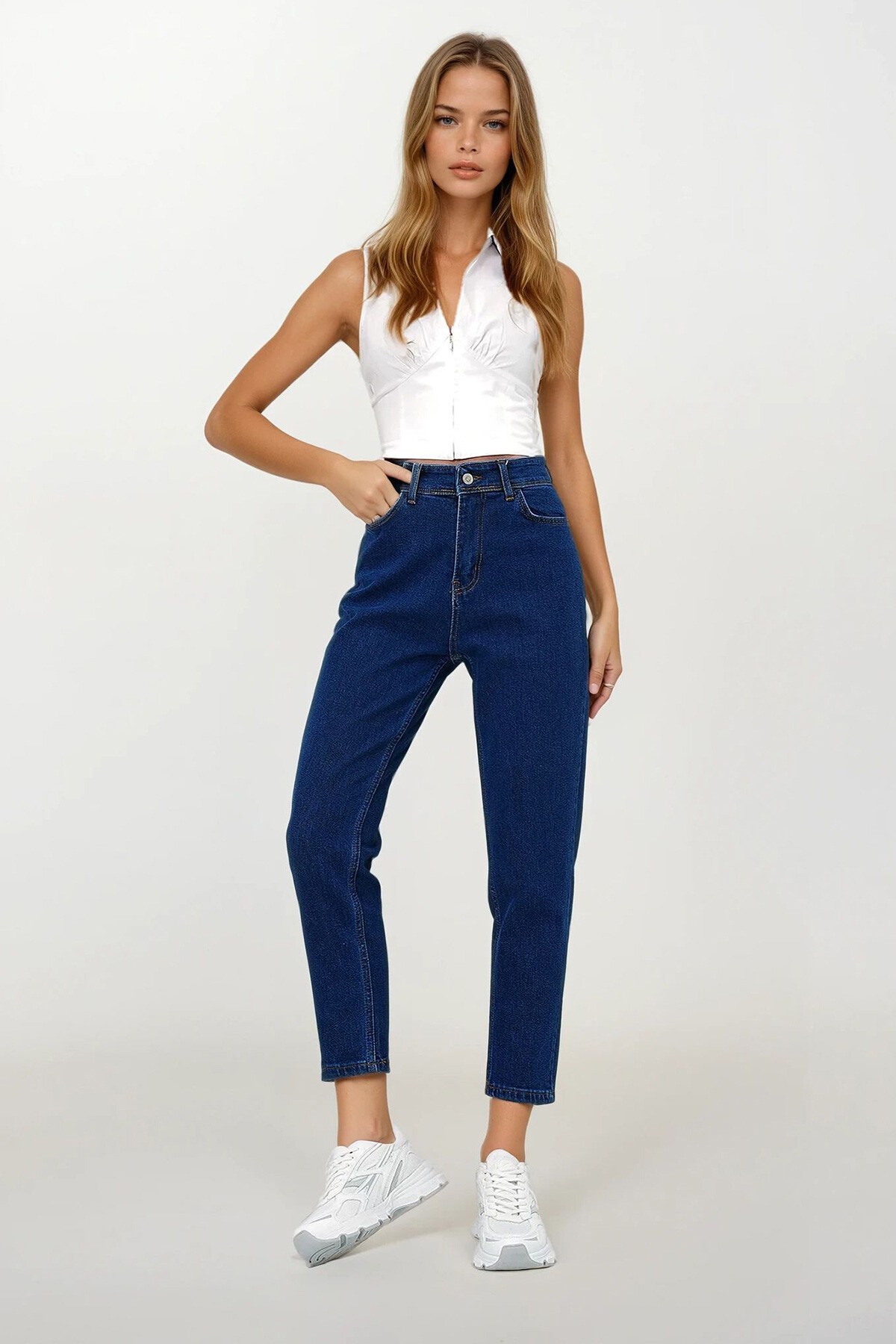 Lacivert Normal Bel Dar Paça Yıkamalı Mom Jean