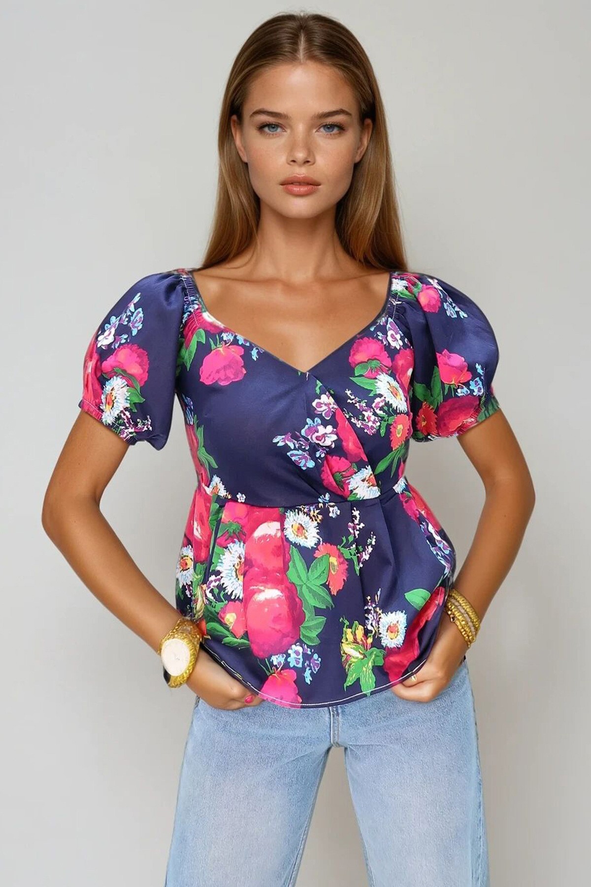 Lacivert Öpücük Yaka Karpuz Kol Desenli Poplin Bluz