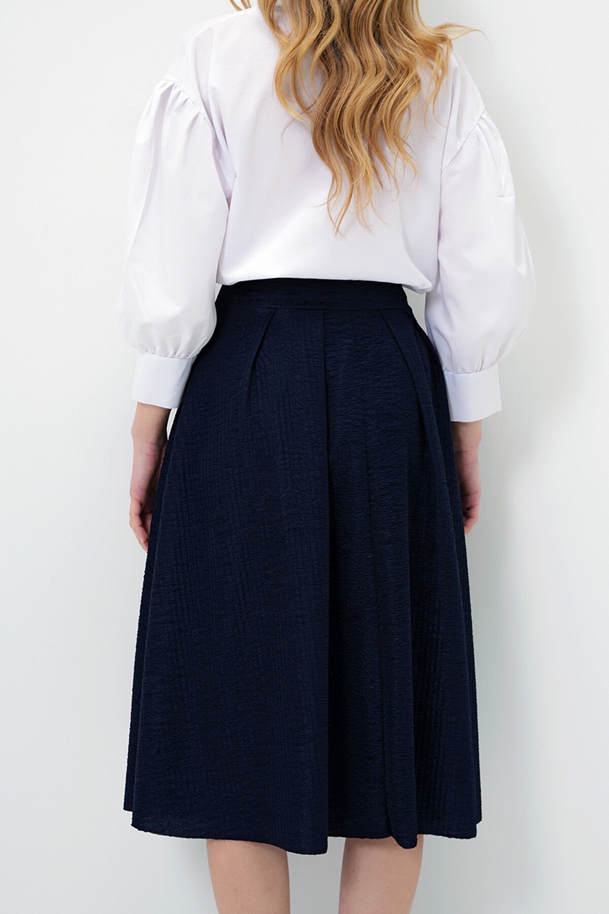 Lacivert Yüksek Bel Geniş Kemerli Gizli Fermuarlı Midi Boy Dokulu Etek