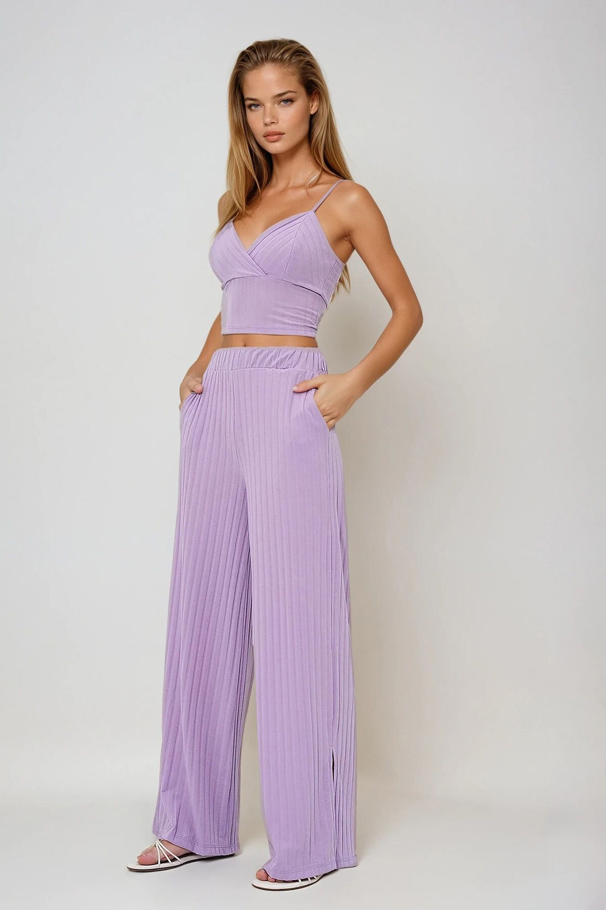 Lila Ayarlanabilir İp Askılı Kruvaze Büstiyer Ve Yırtmaçlı Palazzo Pantolon Takım