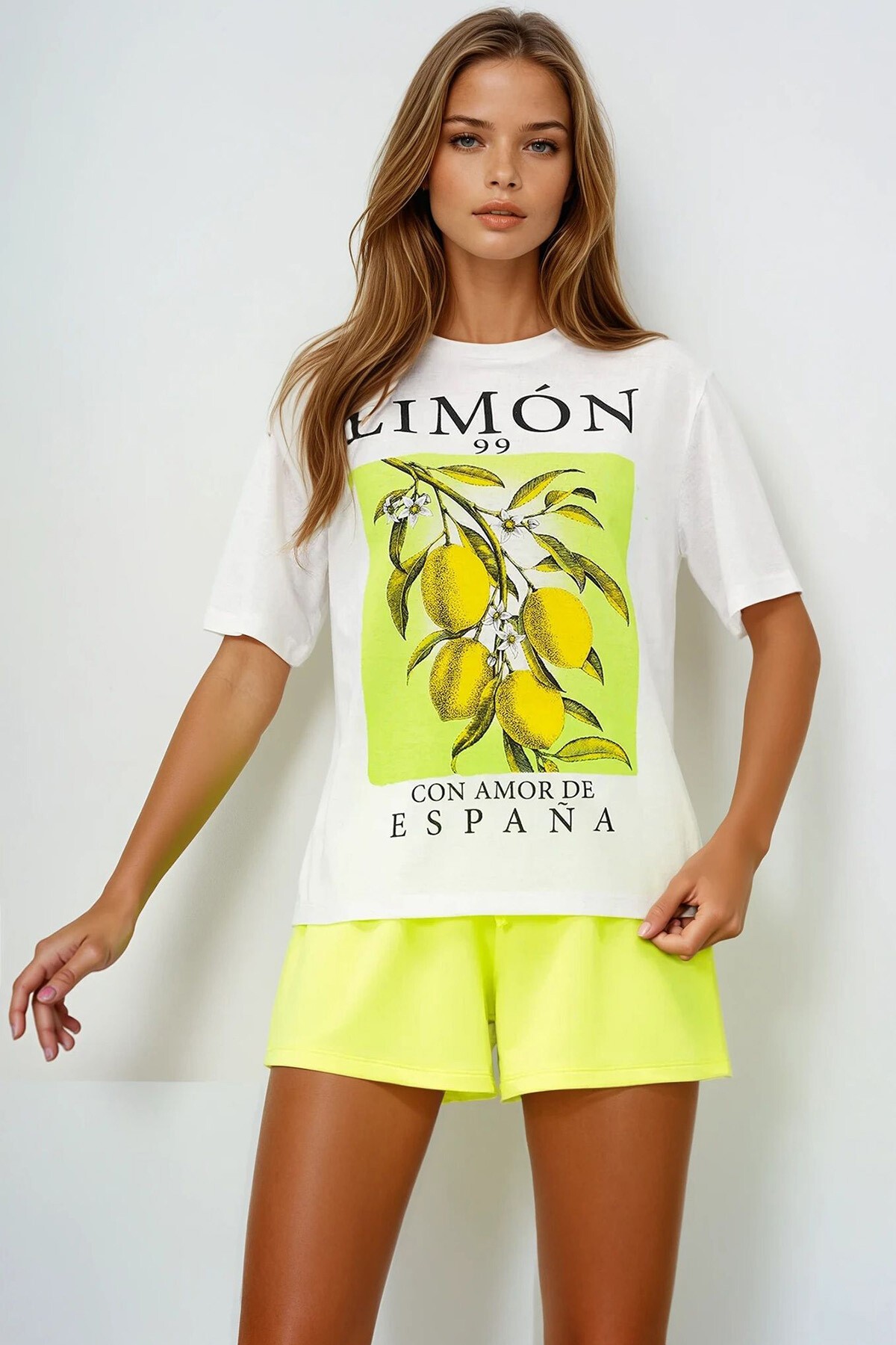 Limon Sarısı Limon Baskılı Pamuklu Basic T Shırt Ve Şortlu Pijama Takımı
