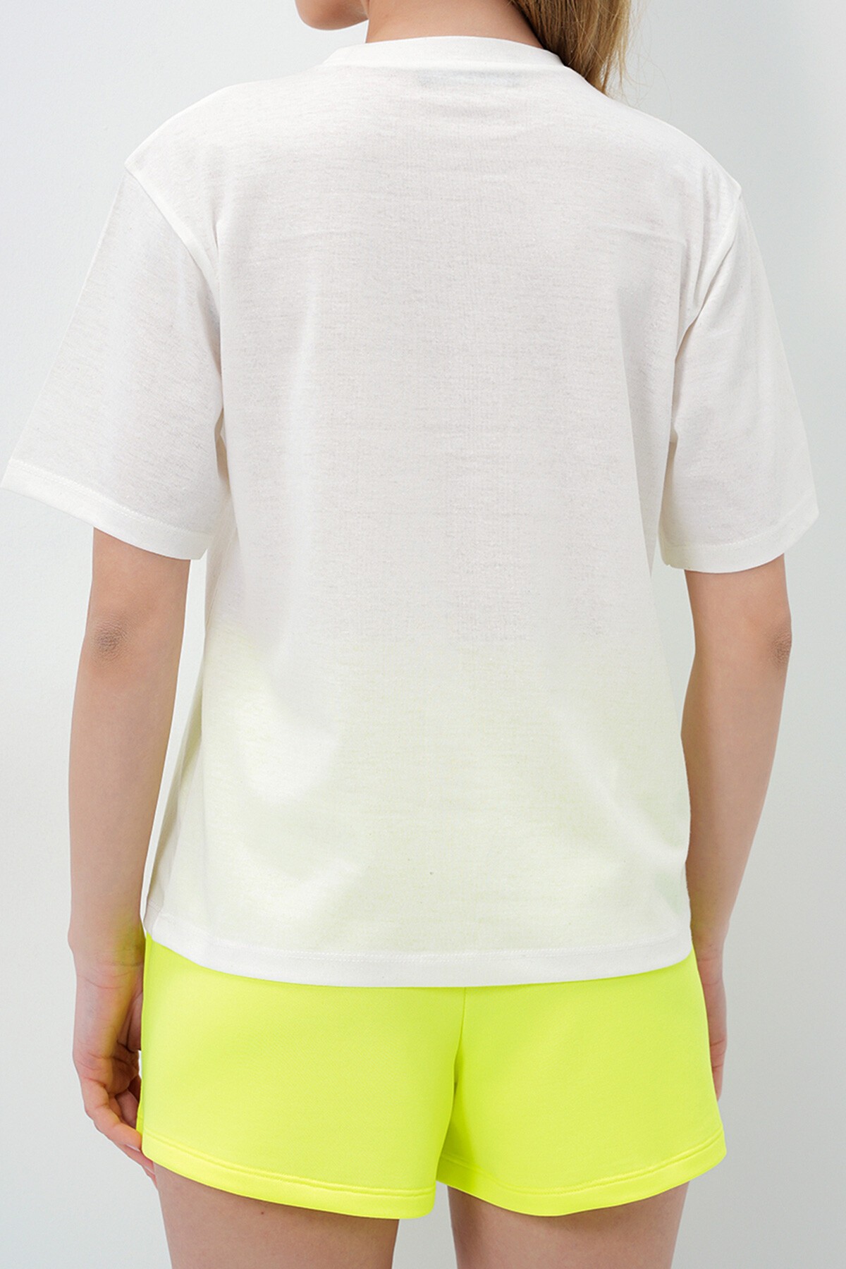 Limon Sarısı Limon Baskılı Pamuklu Basic T Shırt Ve Şortlu Pijama Takımı