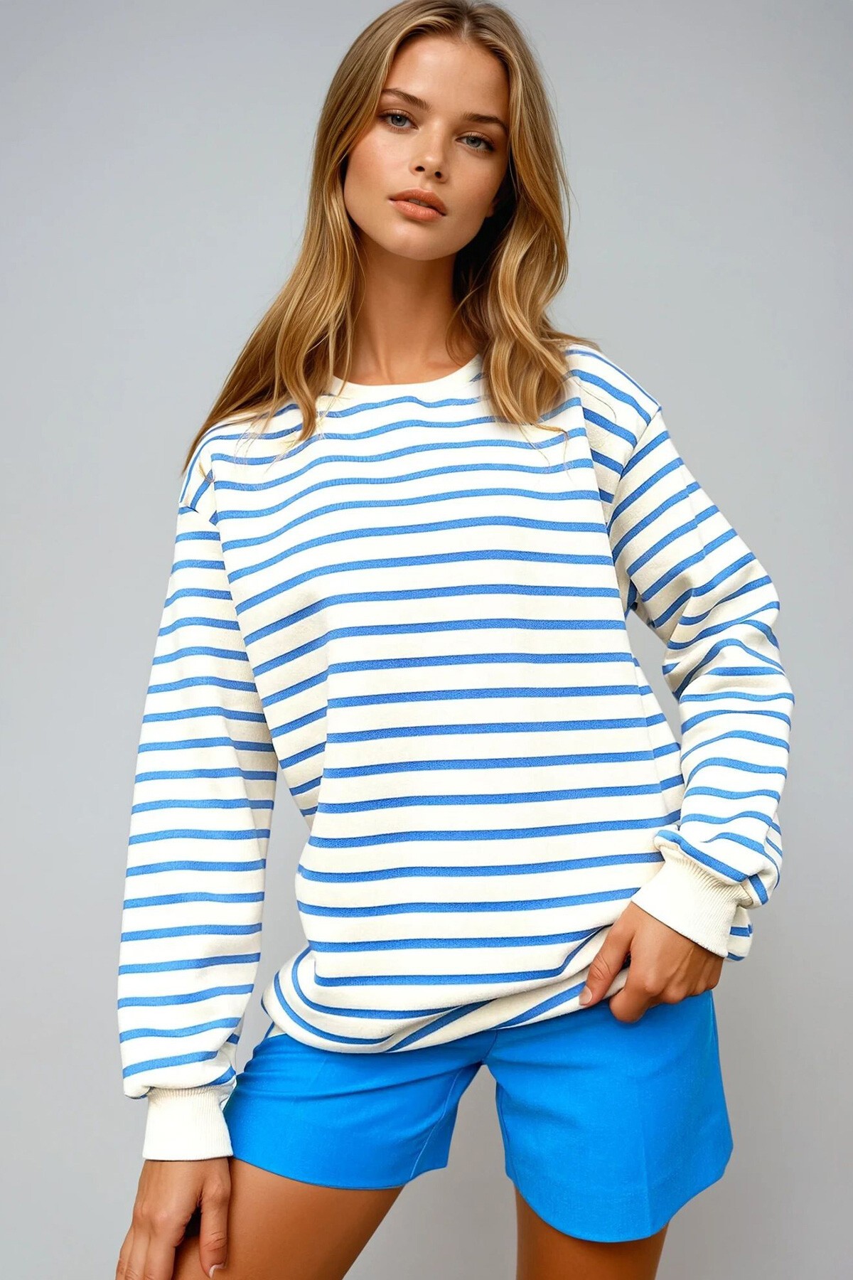 Mavi Bisiklet Yaka Çizgili 3 İplik İçi Şardonlu Sweatshirt