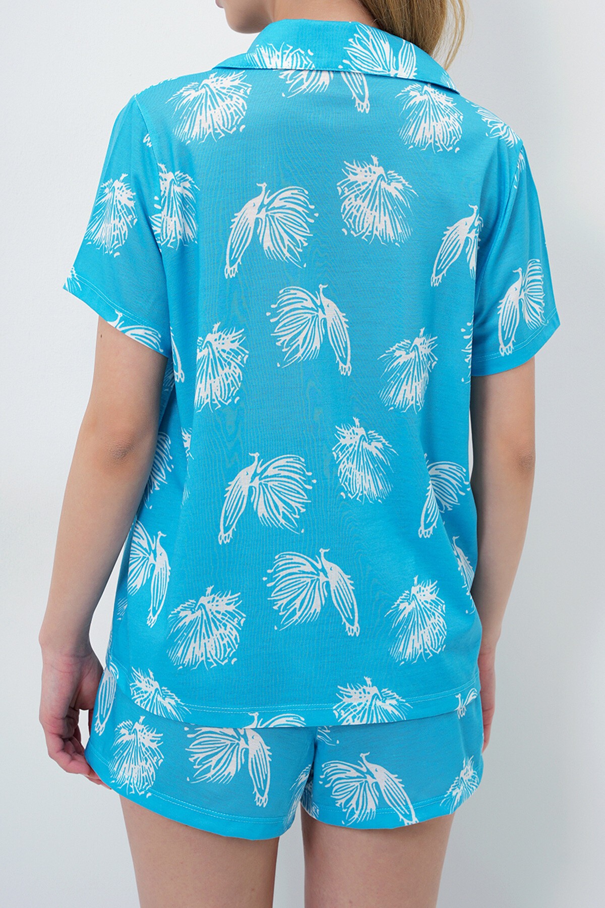 Mavi Çiçek Desenli Örme Pamuklu Gömlek Ve Şort Pijama Takımı