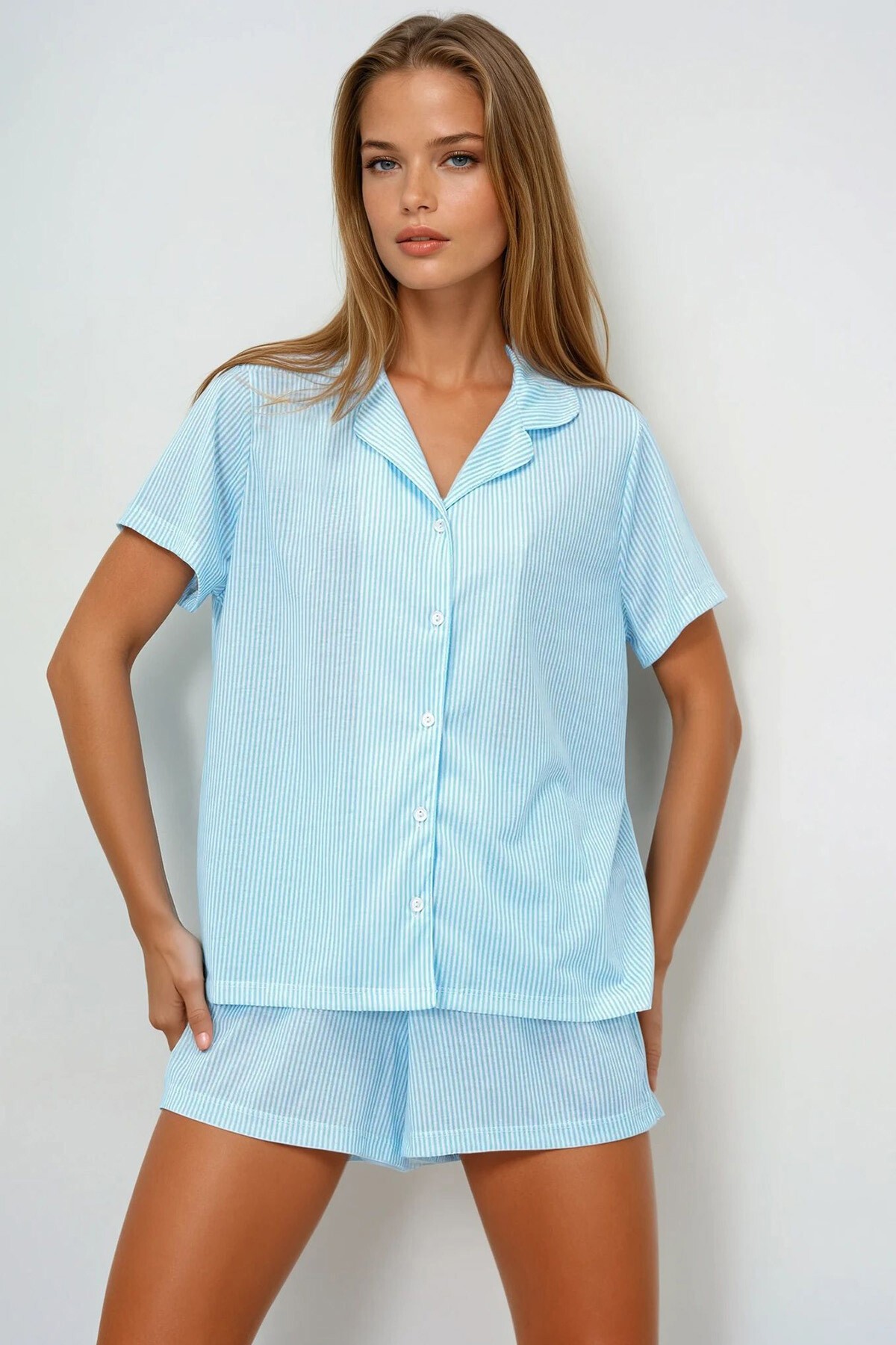 Mavi Çizgi Desenli Örme Pamuklu Gömlek Ve Şort Pijama Takımı