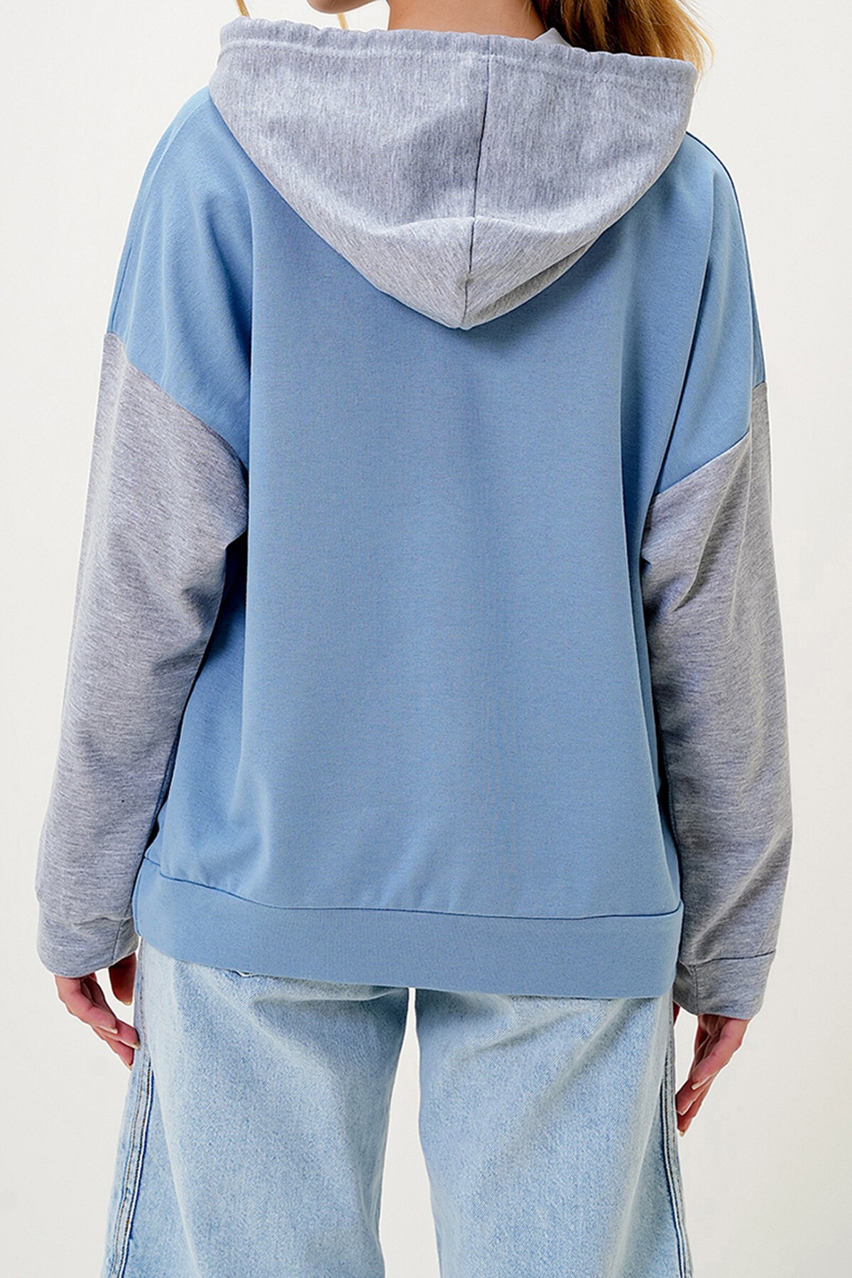 Mavi Renk Bloklu Oversıze Kapüşonlu Sweatshirt